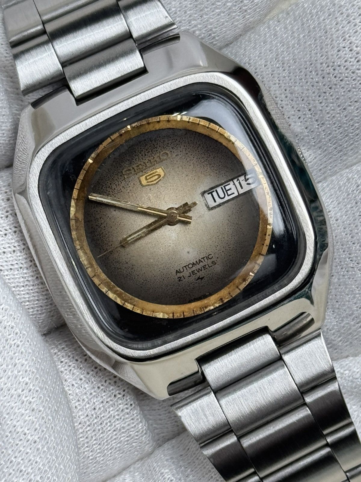 Seiko Seiko 5 TV Case Vintage Watch 7019|Day/Date watch japan made Size 36 - 15 Thumbnail