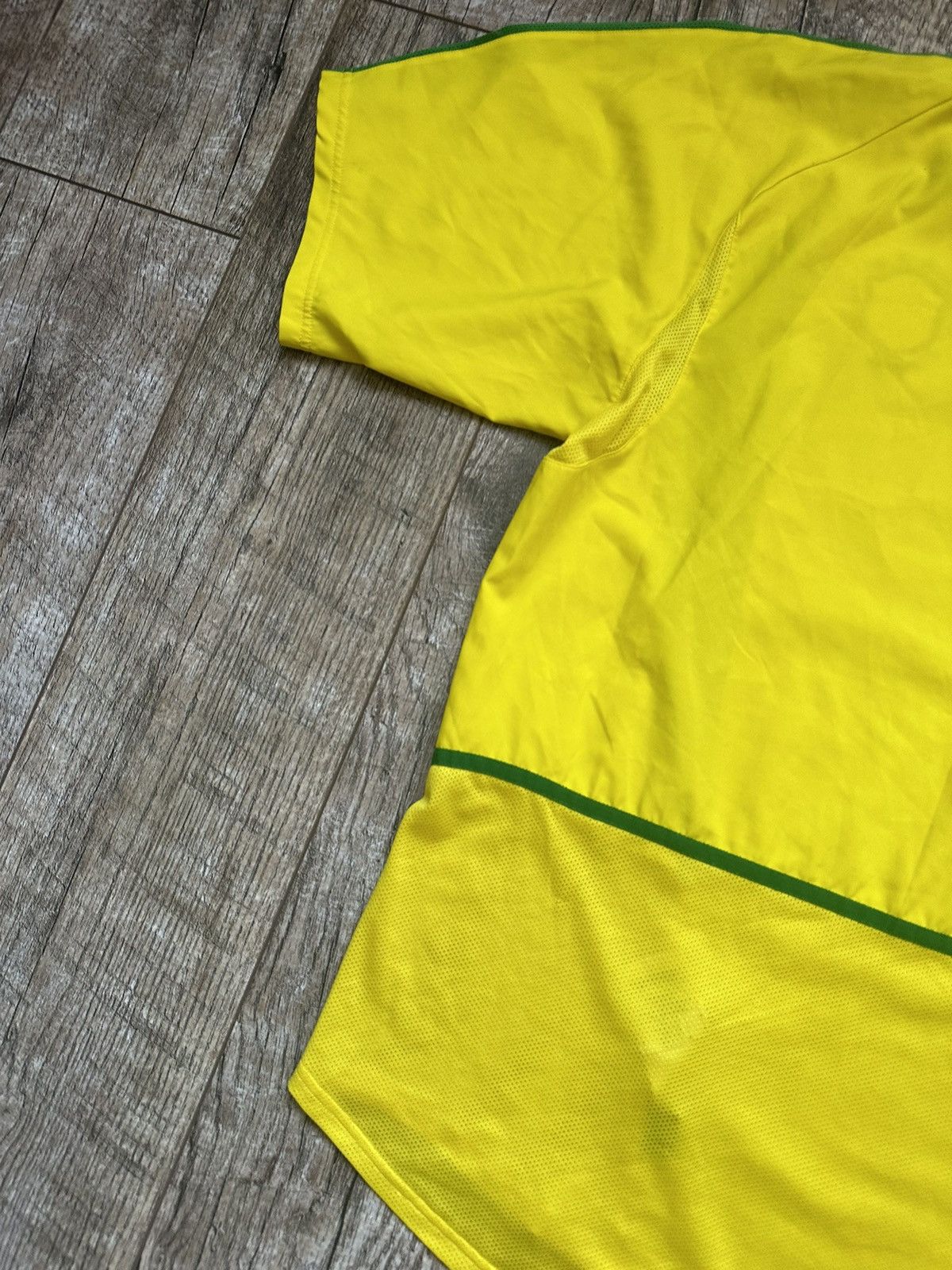 Nike 2002 Nike Brazil World Cup Home Soccer Jersey Size US XL / EU 56 / 4 - 18 Thumbnail