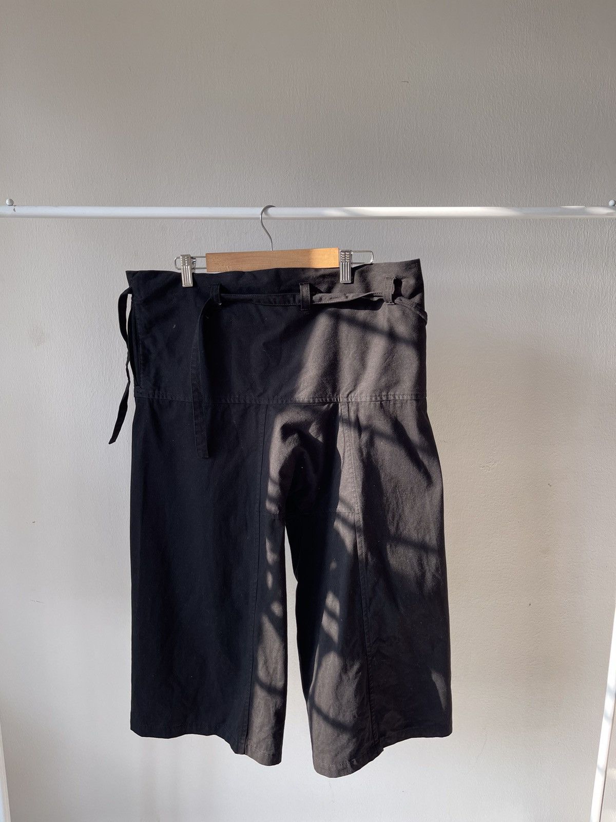 Comme des Garcons Homme AD2004 Junya Watanabe Asymmetric Jorts Style Pants Size US 34 / EU 50 - 8 Thumbnail
