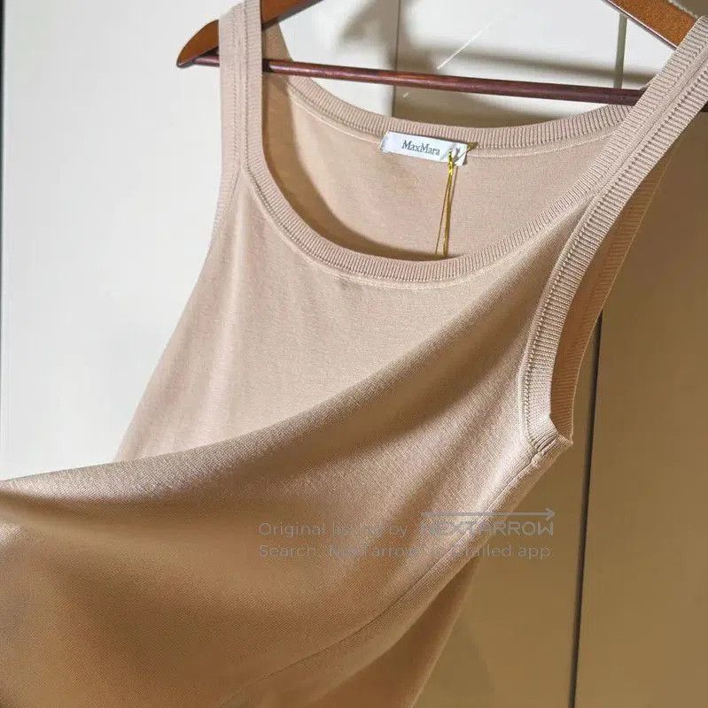 Max Mara MaxMara Camel Wool Women's T-Shirt . Size M / US 6-8 / IT 42-44 - 3 Thumbnail