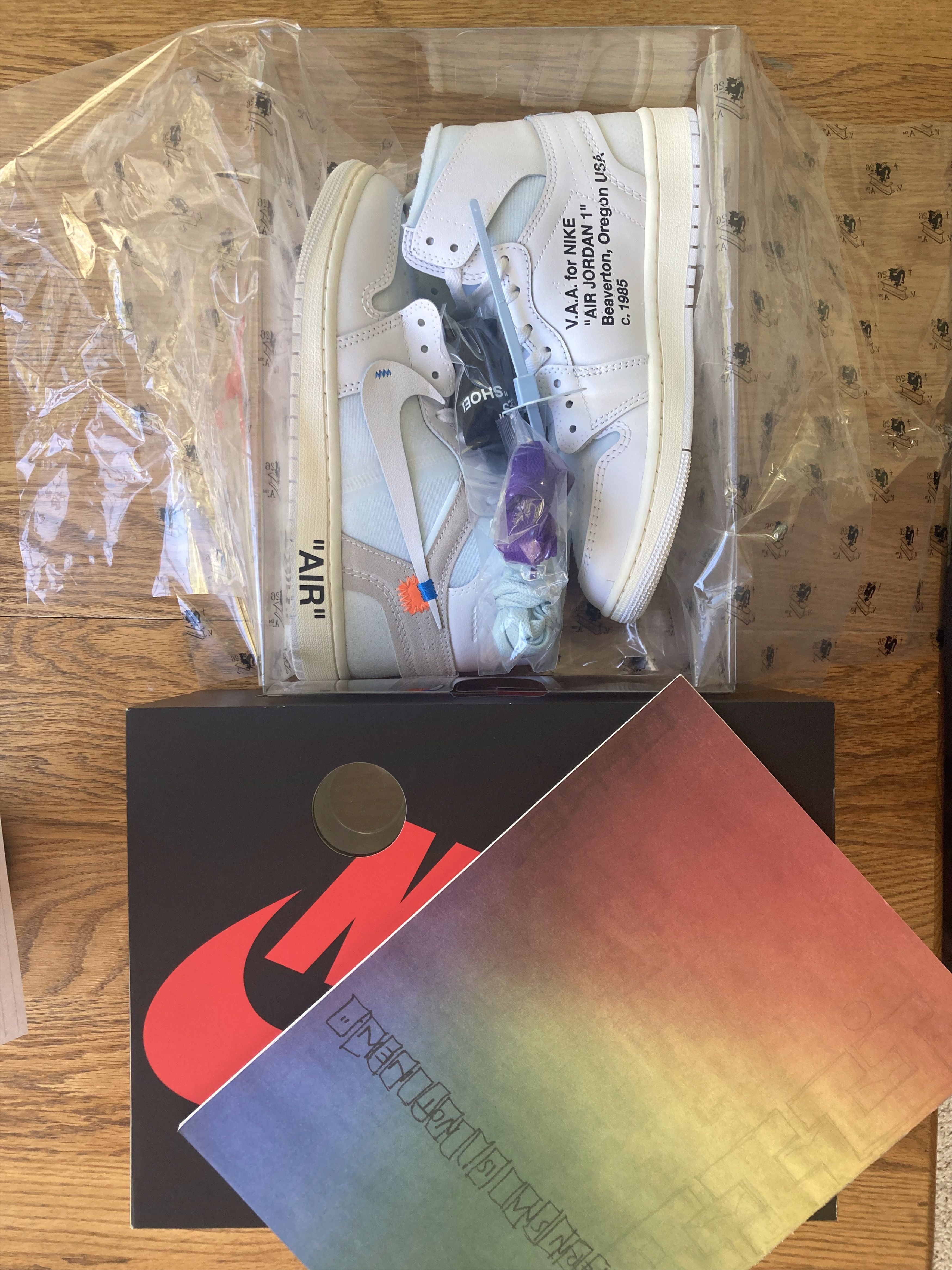 Jordan Brand × Off-White AIR JORDAN 1 HIGH OG X V.A.A. Size US 7 / EU 40 - 1 Thumbnail