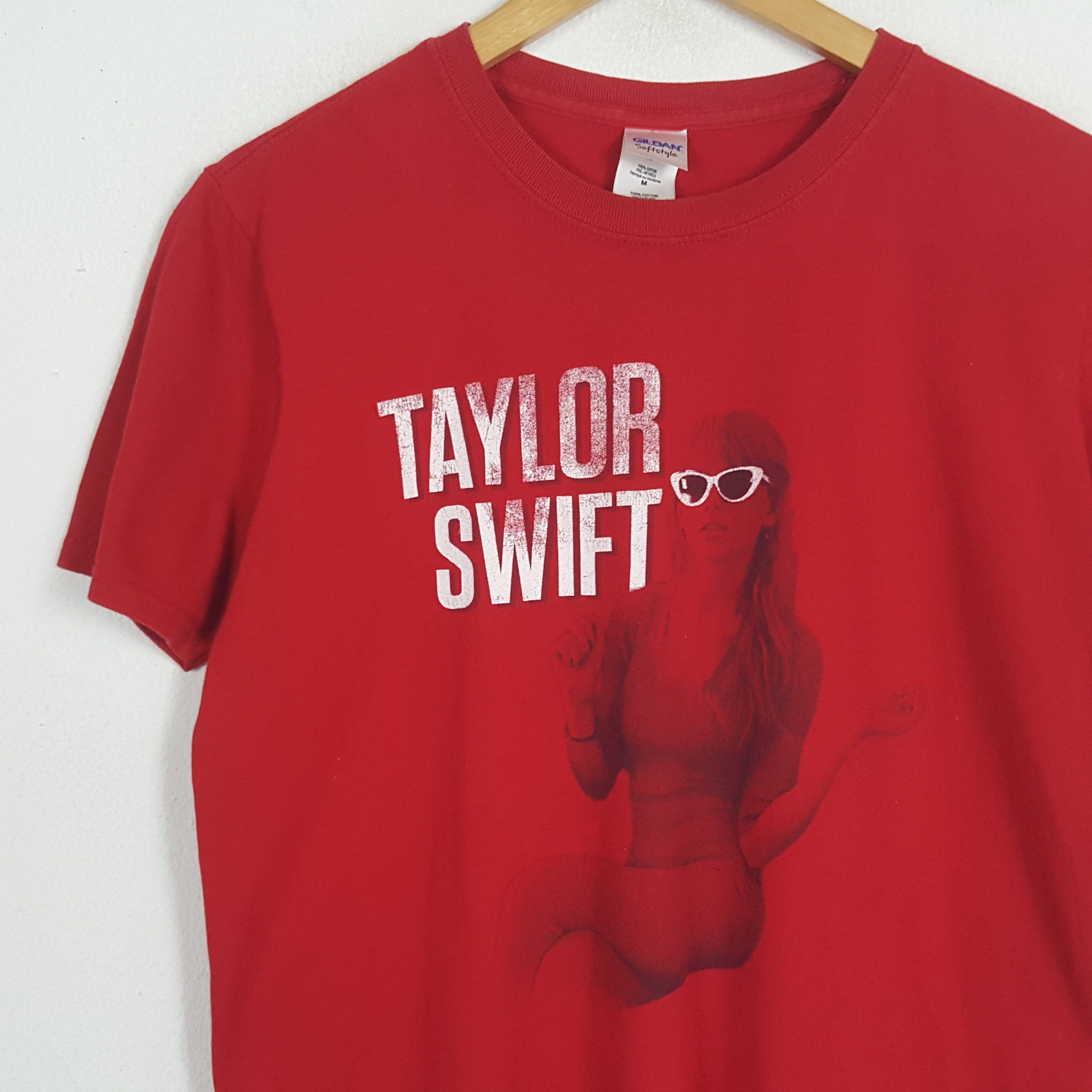 Vintage Vintage Taylor Swift American Singer Songwriter Tshirt Size US M / EU 48-50 / 2 - 2 Thumbnail