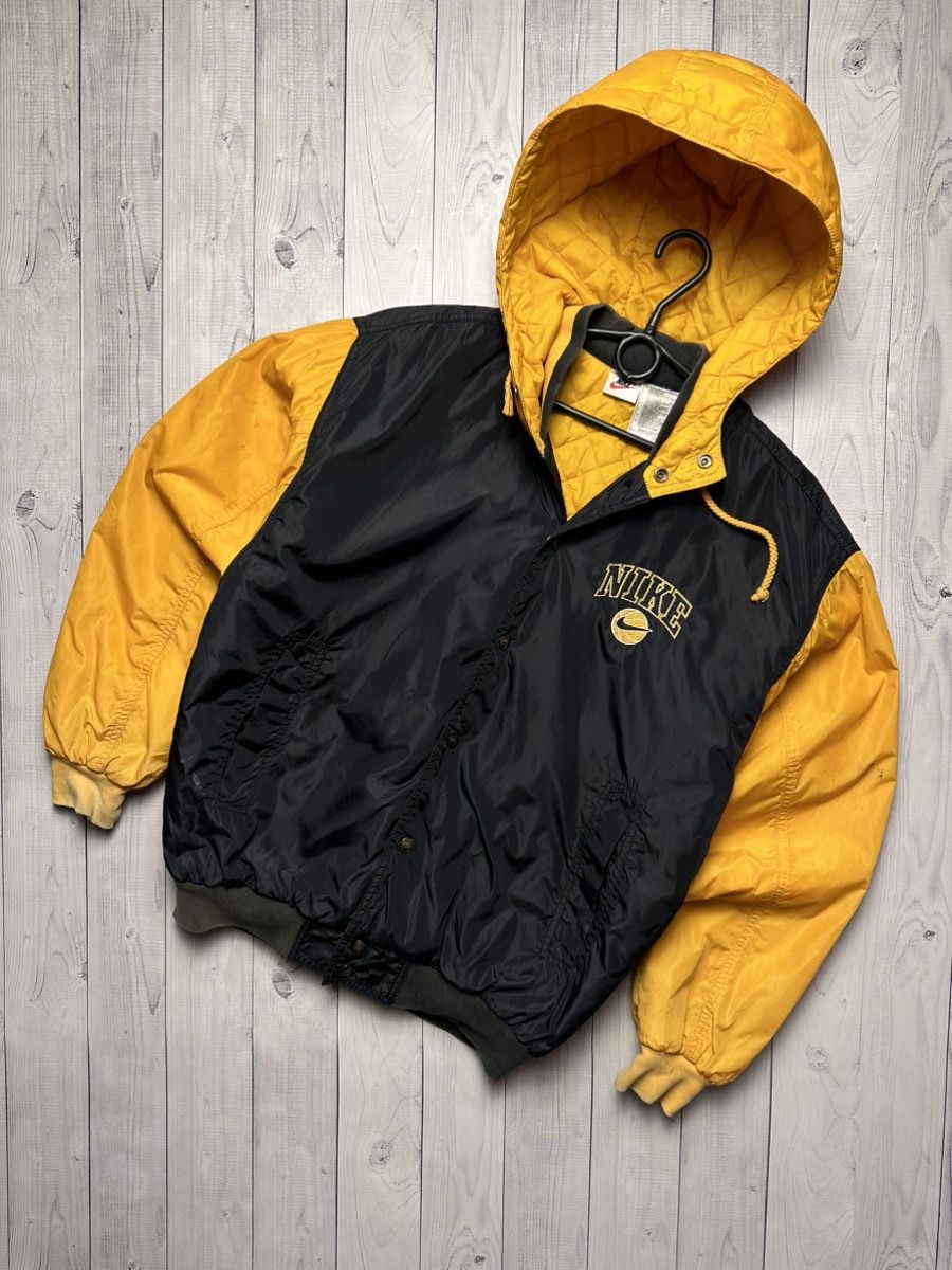 image of Nike Jacket Bomber Logo Size S Distressed in Yellow, Men's