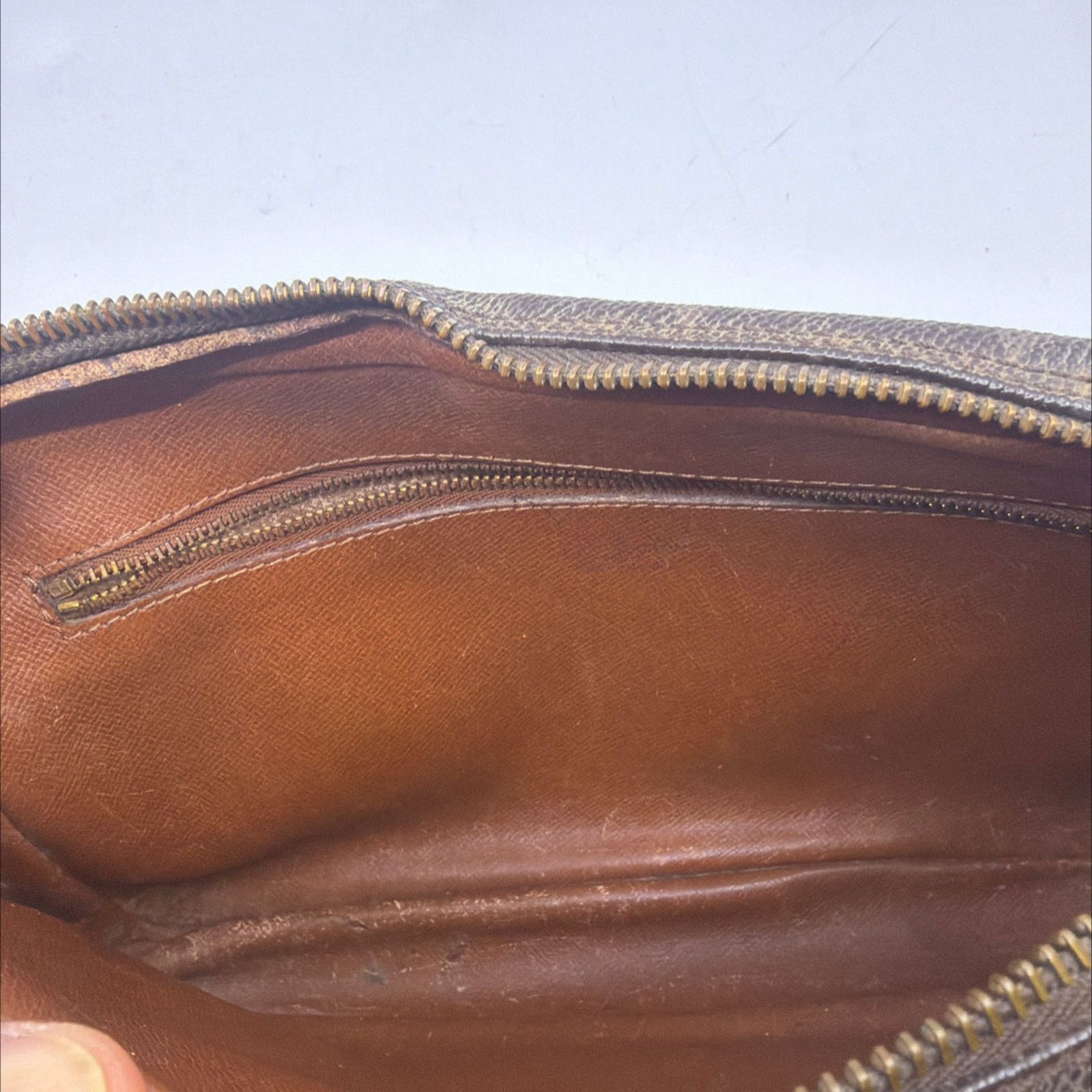 Louis Vuitton Louis Vuitton Trousse Toilette 28 Monogram Clutch Size ONE SIZE - 8 Thumbnail