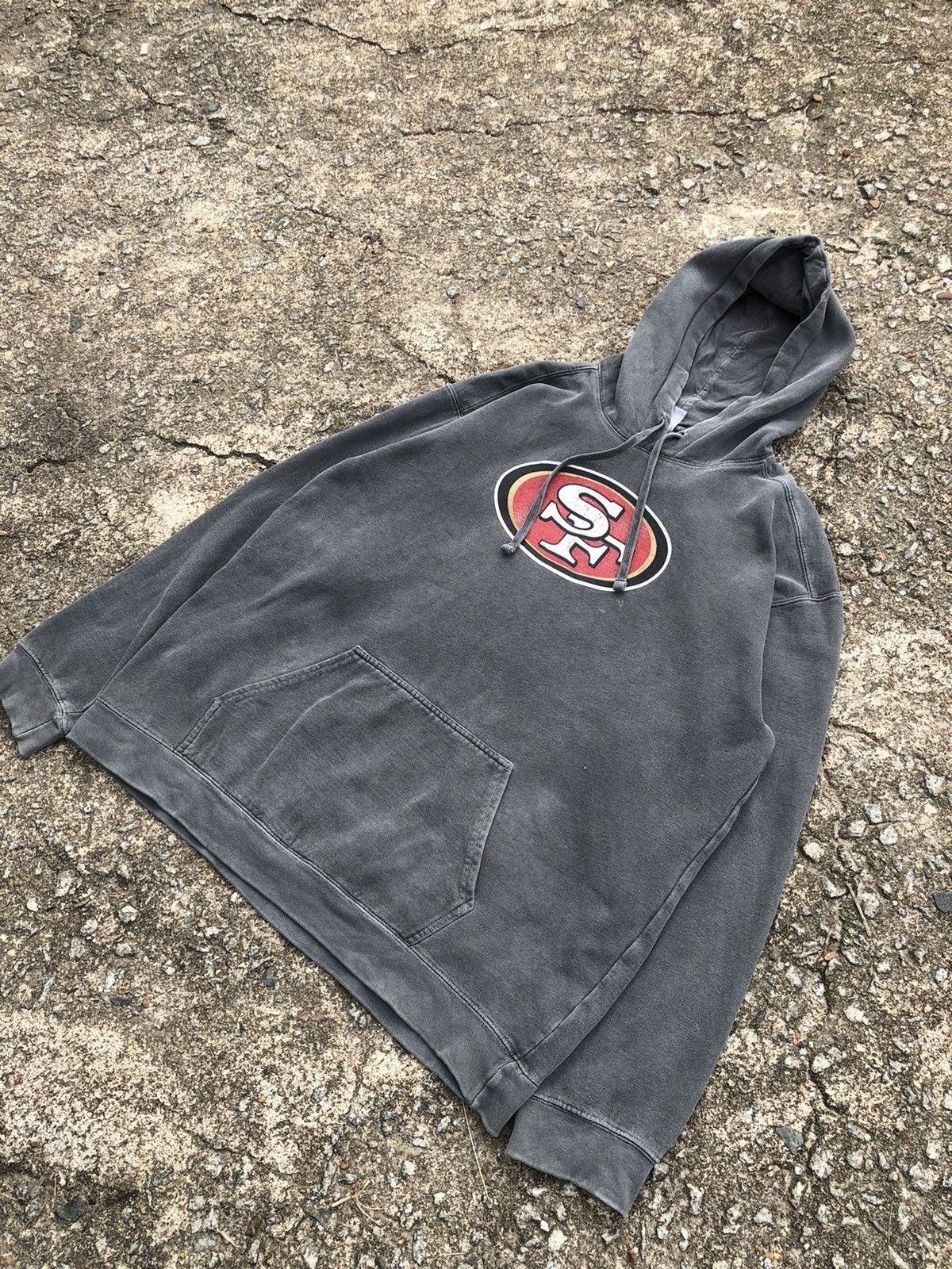 Vintage Vintage Beauty Sunfaded NFL San Francisco Center Logo Hoodie Size US L / EU 52-54 / 3 - 2 Thumbnail