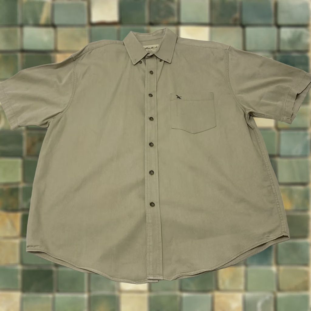 Eddie Bauer VINTAGE Eddie Bauer Button-Up Shirt Men Short Sleeve Fishing Cotton Canvas L Khaki Beige Mens L Shirt Size US 33 - 1 Thumbnail