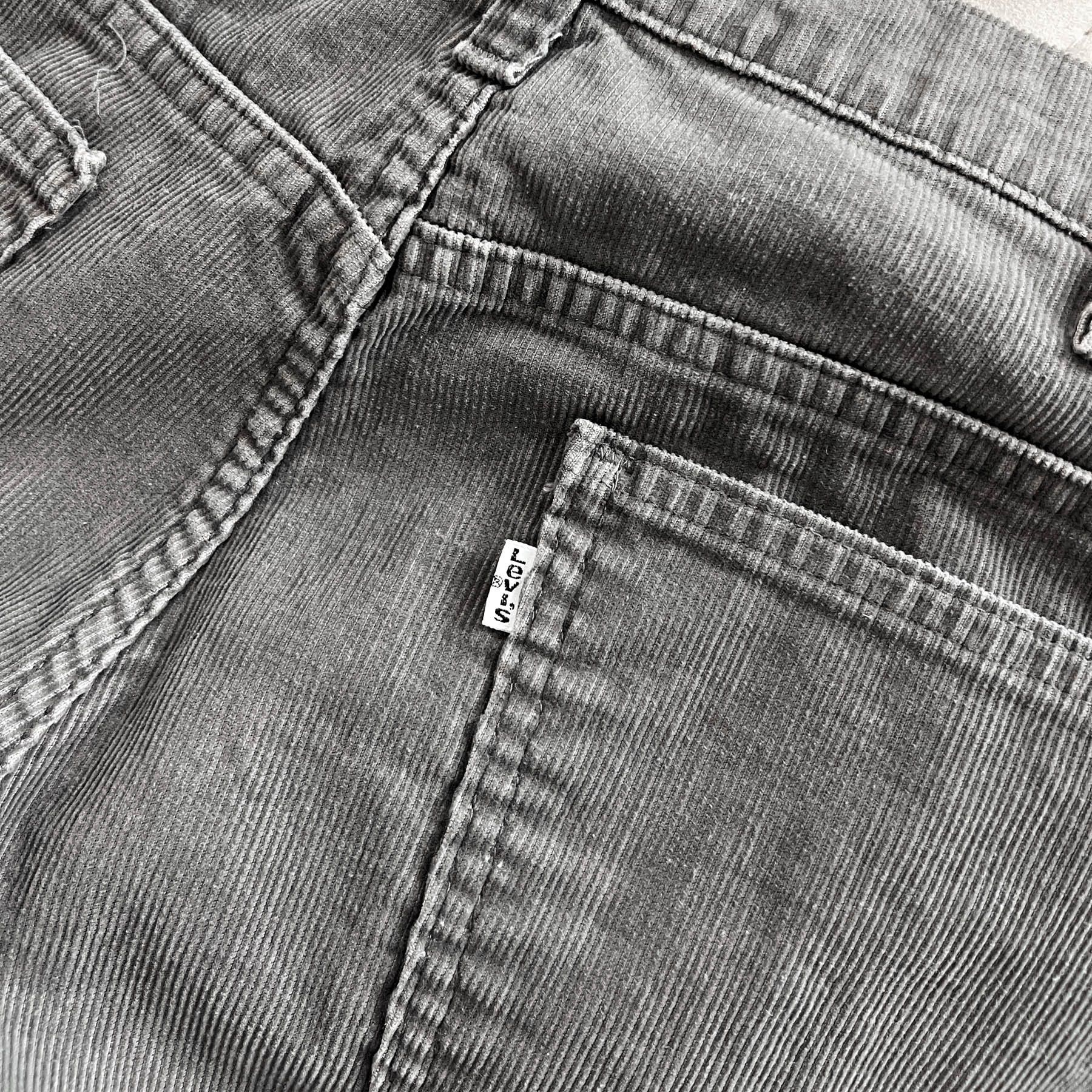 Vintage 70's Levi's 626 Corduroy Boot Cut Classic 5-Pocket Pants USA Size US 32 / EU 48 - 9 Thumbnail