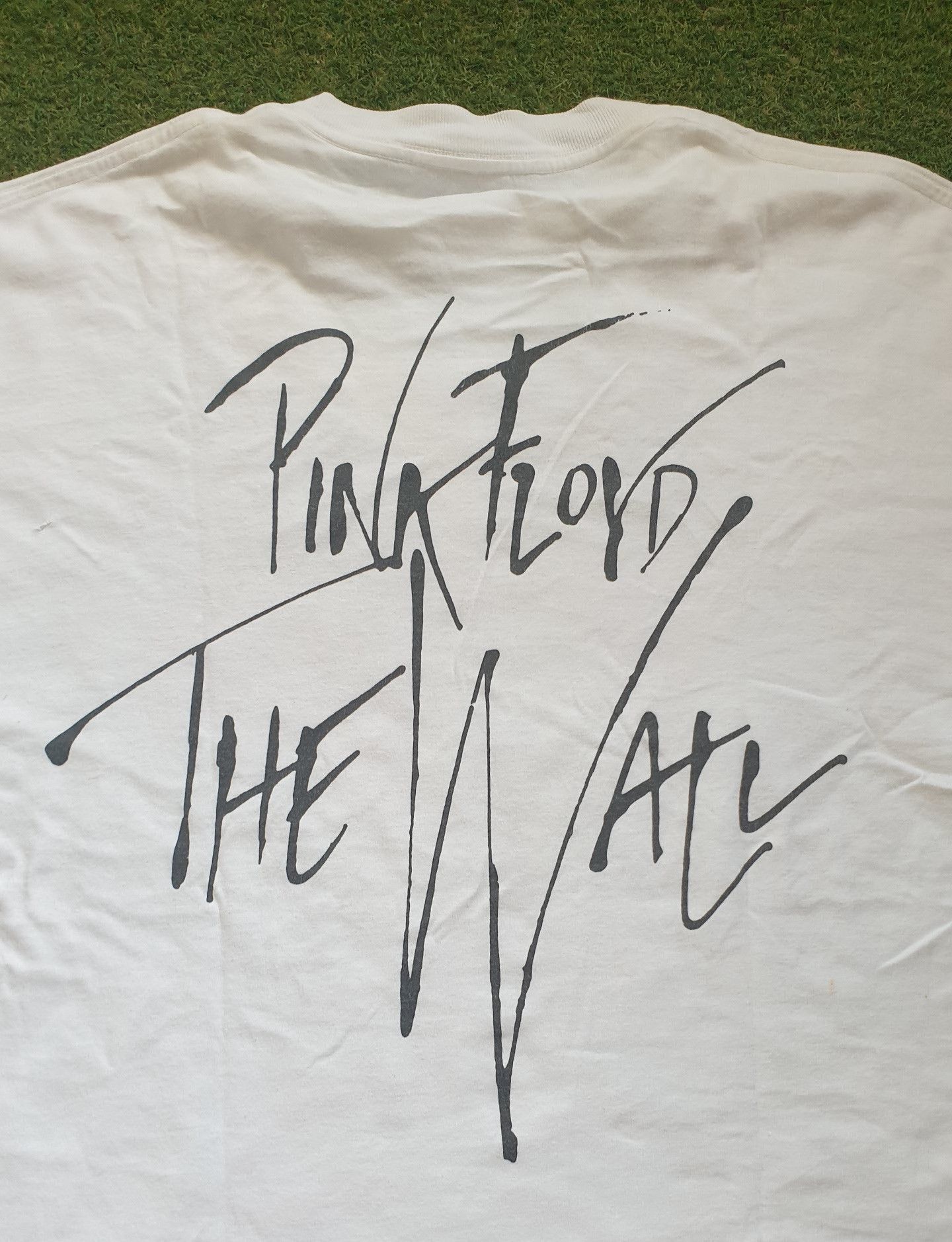 Band Tees Pink Floyd - The Wall (Mosquito Head - 1990) Size US XL / EU 56 / 4 - 10 Thumbnail