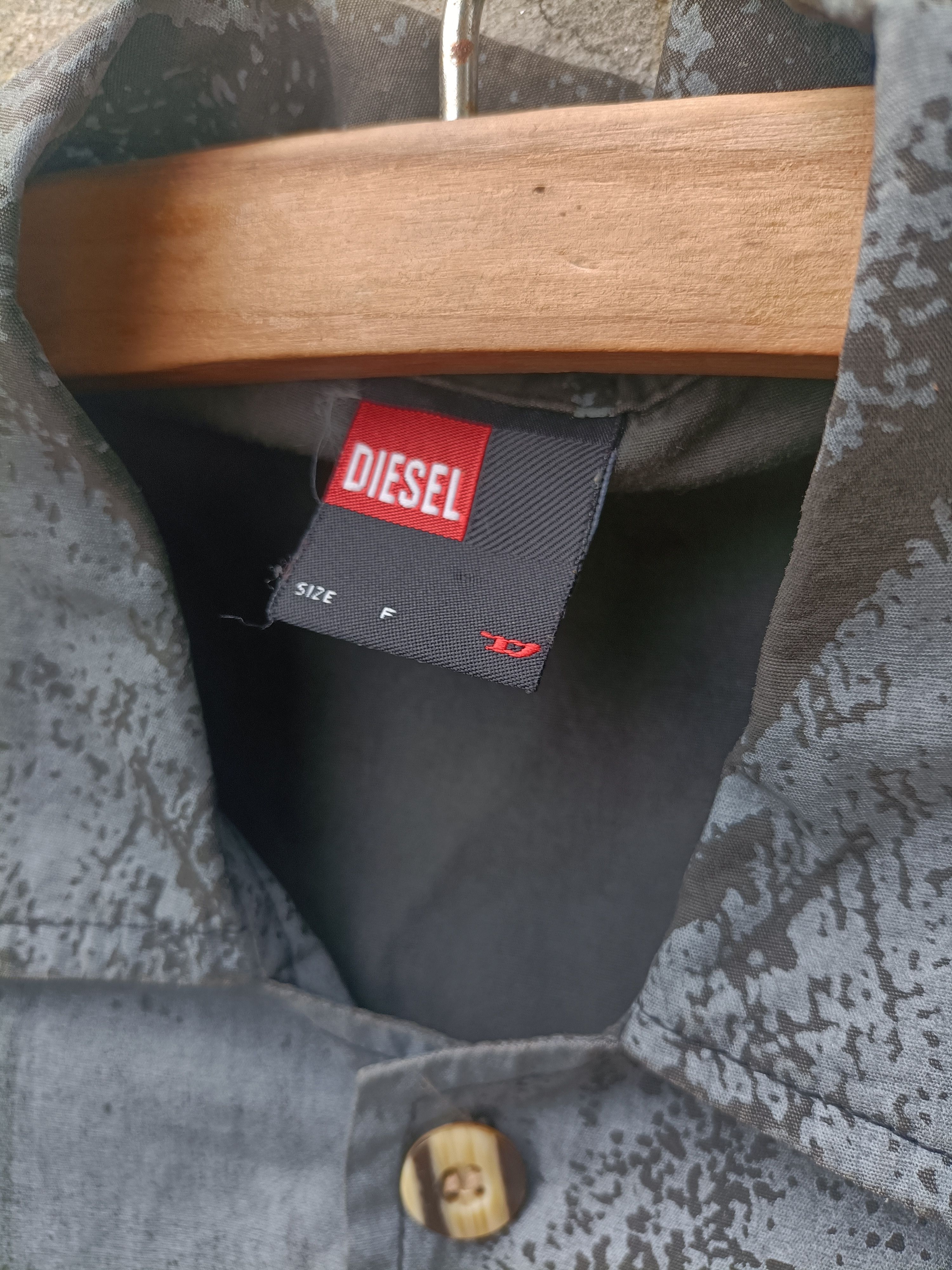 Diesel 🔥 Diese spray LOGO black shirts Size US XL / EU 56 / 4 - 5 Thumbnail