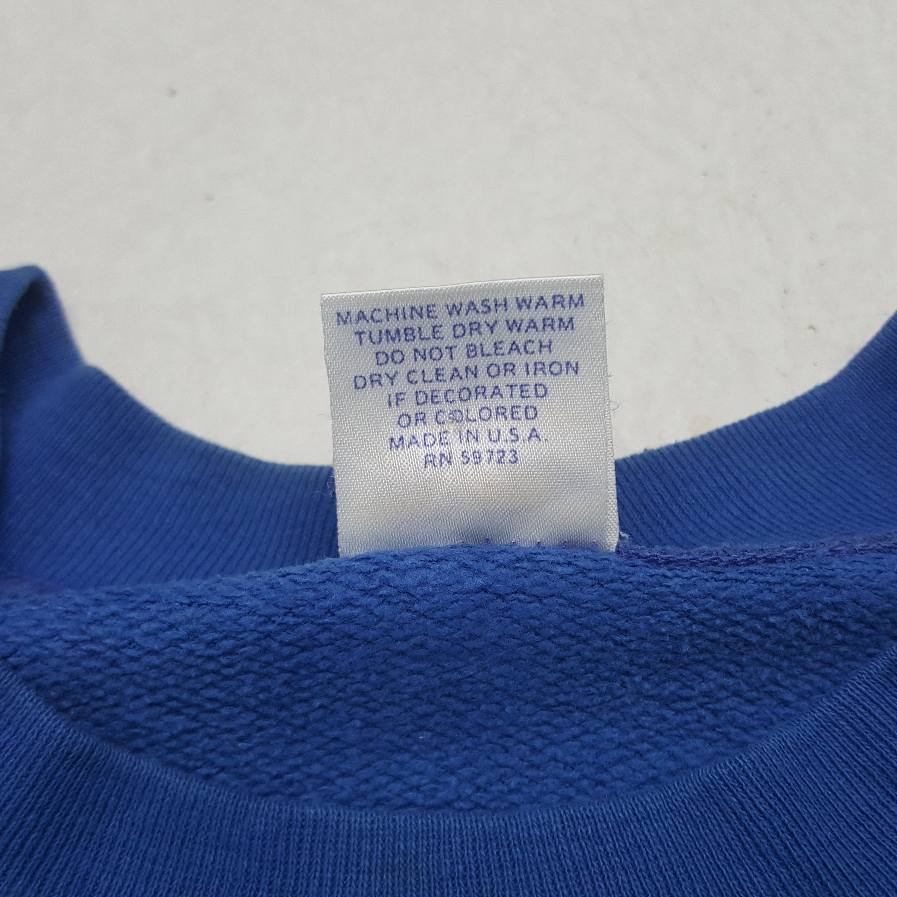 Vintage Vintage Buffalo Bills Basketball Sweatshirt Size US M / EU 48-50 / 2 - 5 Thumbnail
