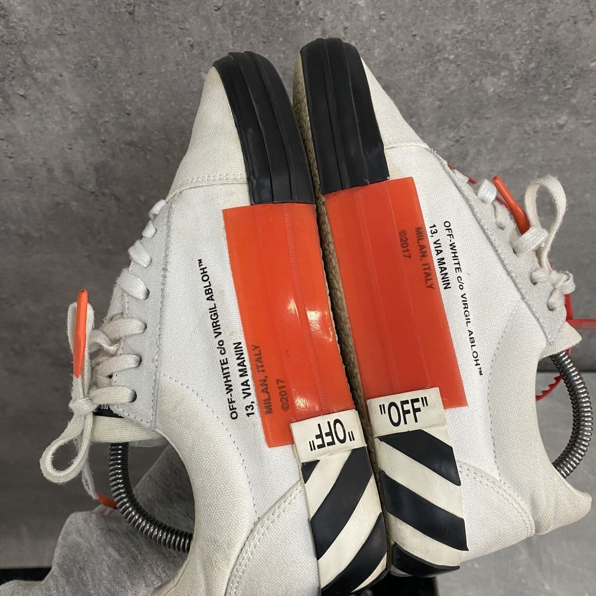 Off-White Off-White Vulcanized Low Sneakers Size US 8 / IT 38 - 12 Thumbnail