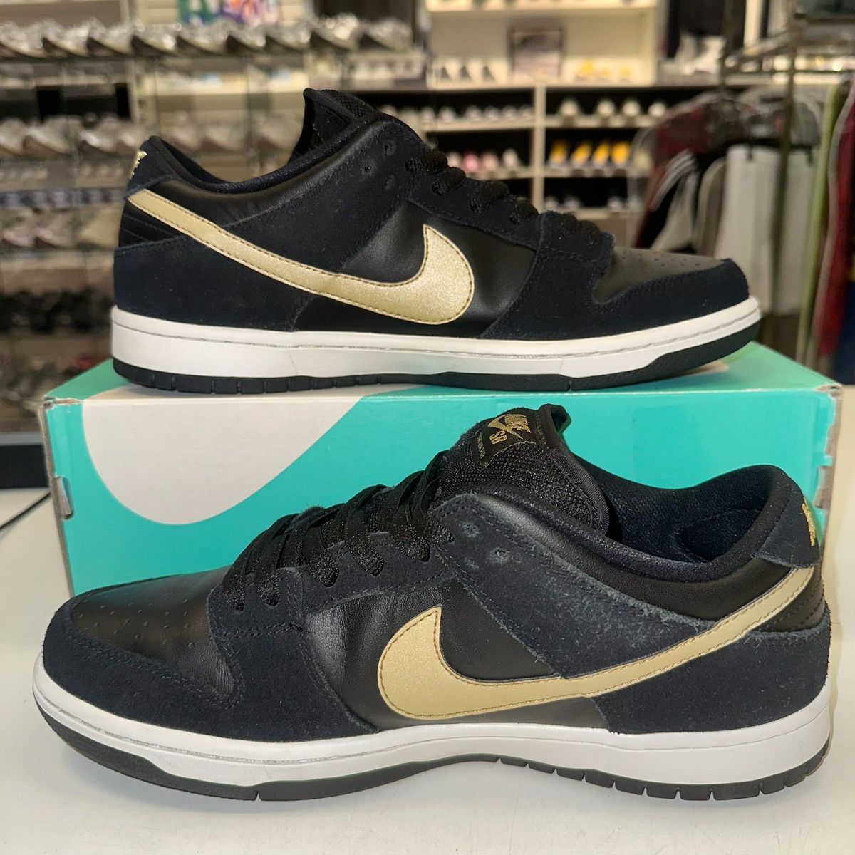 Nike Size 10 - Nike Dunk SB Pro Low Metallic Gold - BQ6817-002 Size US 10 / EU 43 - 2 Thumbnail