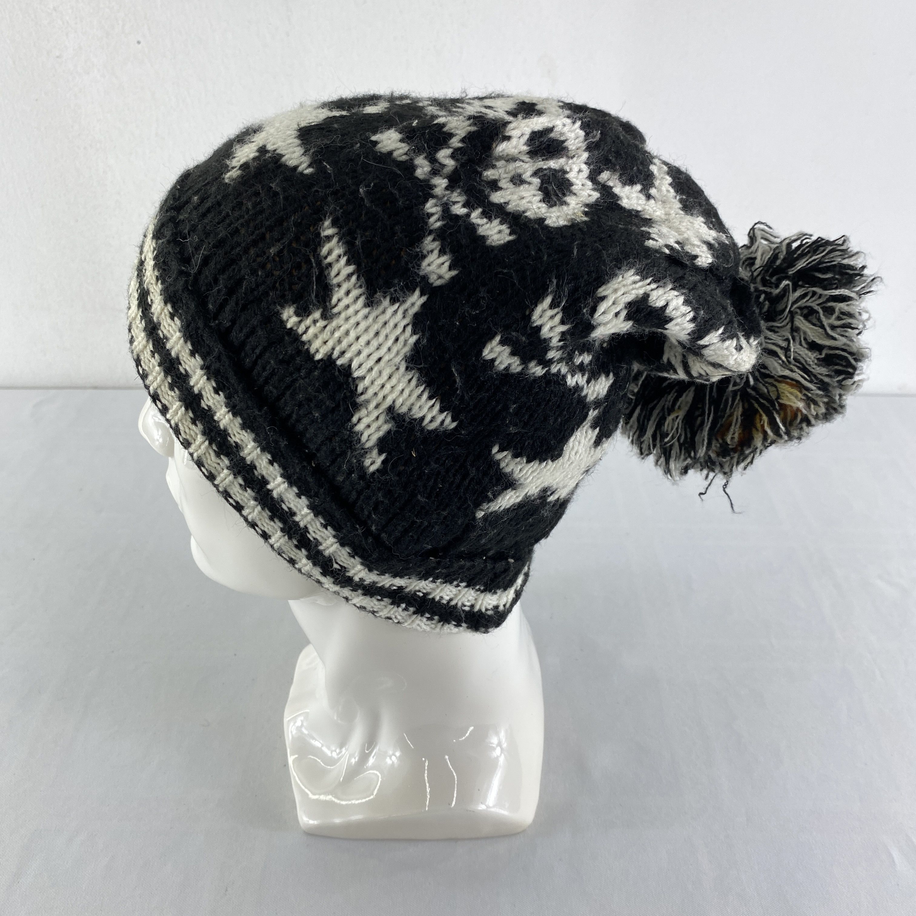Japanese Brand Skulls Design Snow Cap Hat Beanie -BN594 Size ONE SIZE - 2 Thumbnail