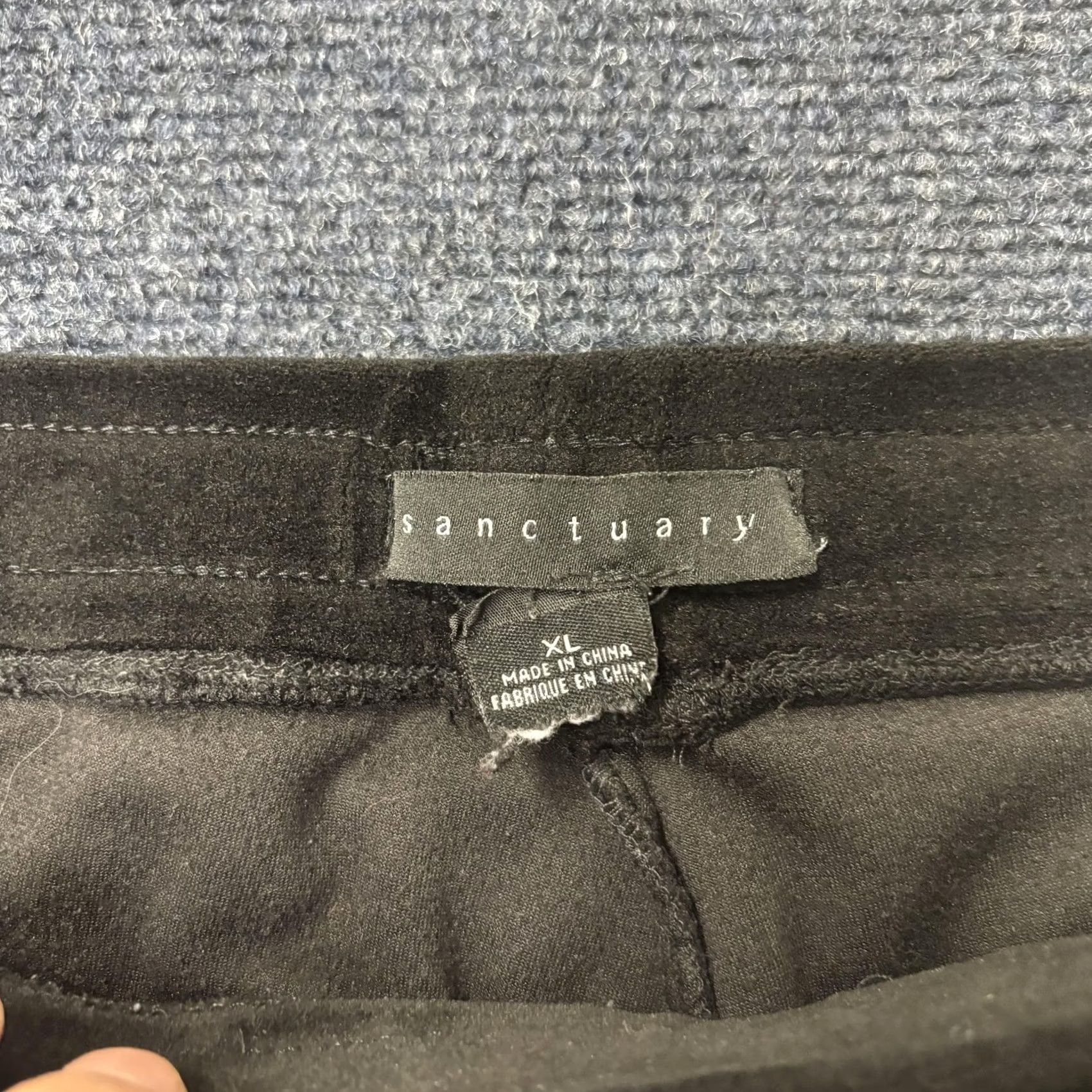 Sanctuary Sanctuary Pants Womens XL Black Velour Jogger Elastic Waist Pockets Casual Size 40" / US 18 - 2 Thumbnail