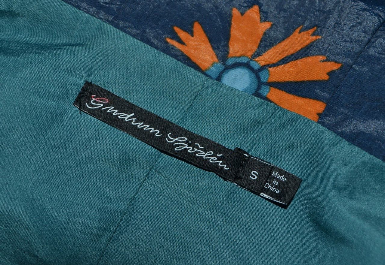 Japanese Brand Gudrun Sjoden Jacket Flowers Raincoat Hooded Size S Size S / US 4 / IT 40 - 15 Thumbnail