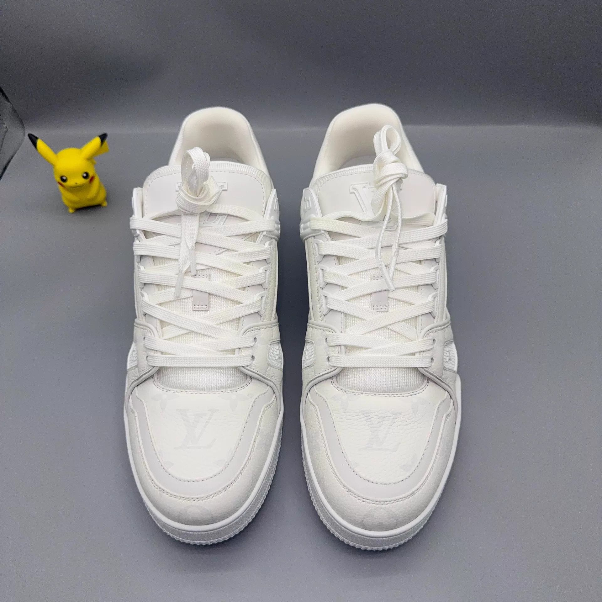 Louis Vuitton LOUIS VUITTON Trainer White 42.5 Size US 9.5 / EU 42-43 - 2 Thumbnail
