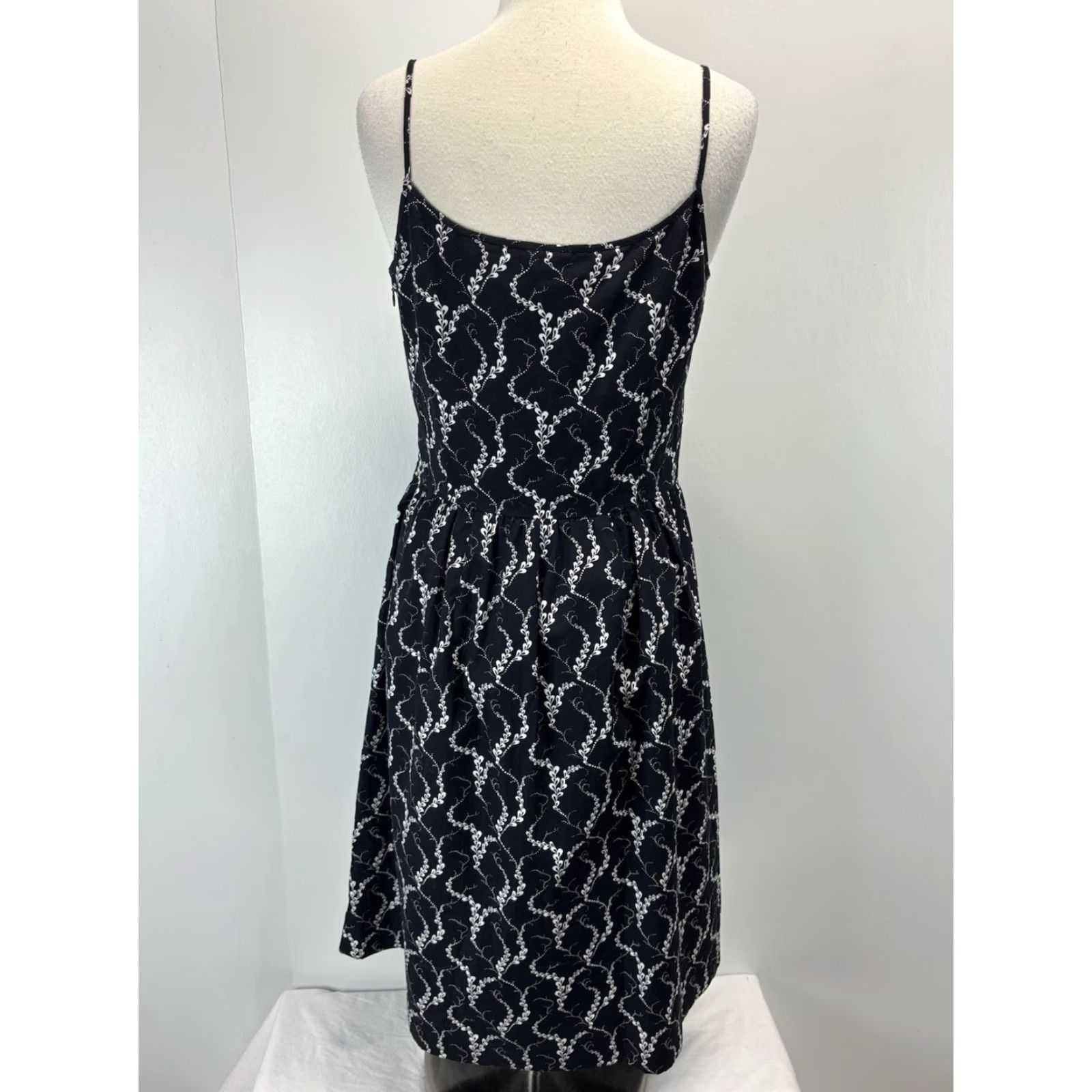 Ann Taylor Ann Taylor Floral Midi Dress Women’s Size 12 Black White Sleeveless Fit & Flare Party Size XL / US 12-14 / IT 48-50 - 3 Thumbnail