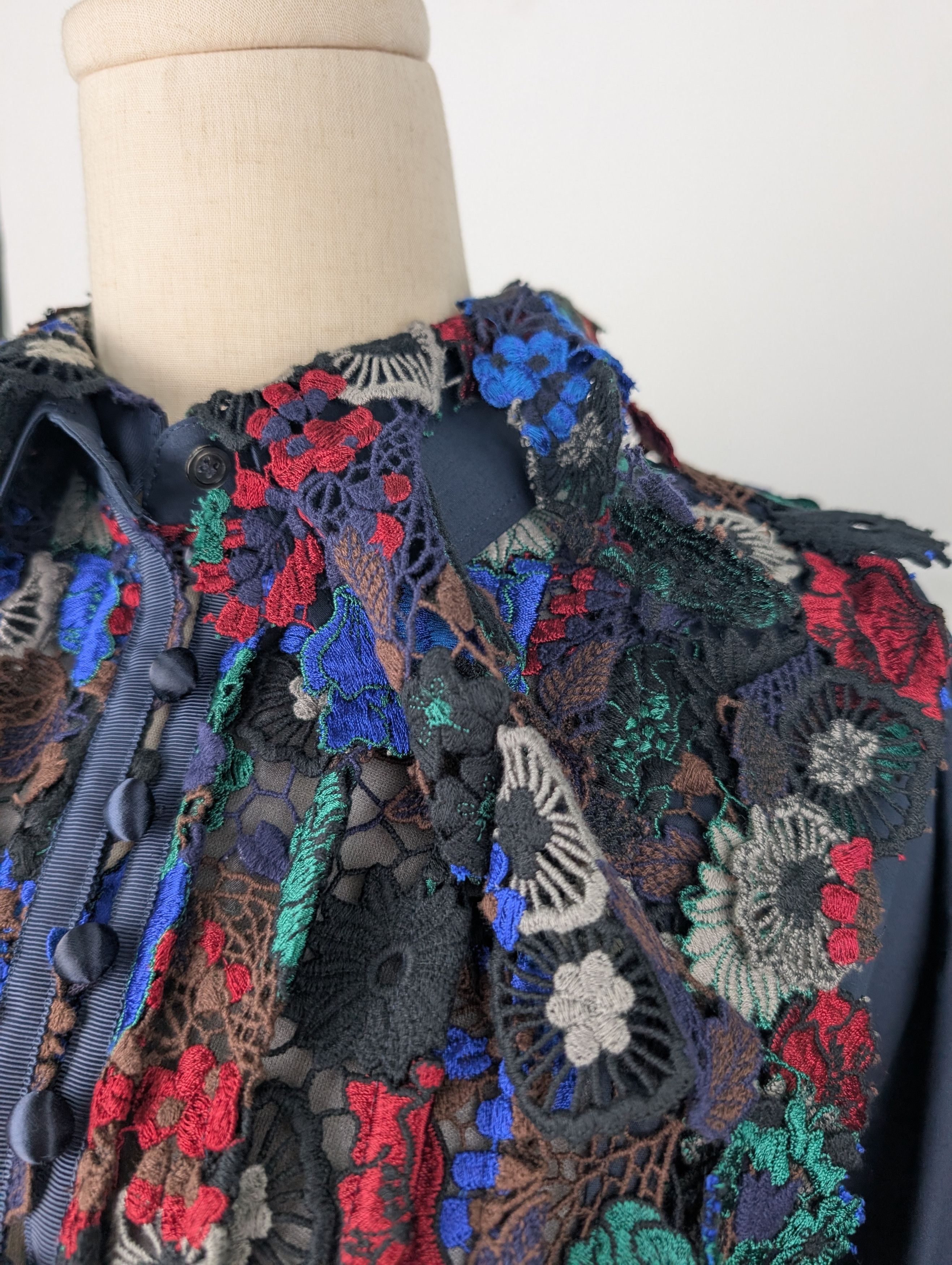 Sacai Sacai Navy Dress With Multi Color Cotton Floral Embroidery Size S / US 4 / IT 40 - 4 Thumbnail