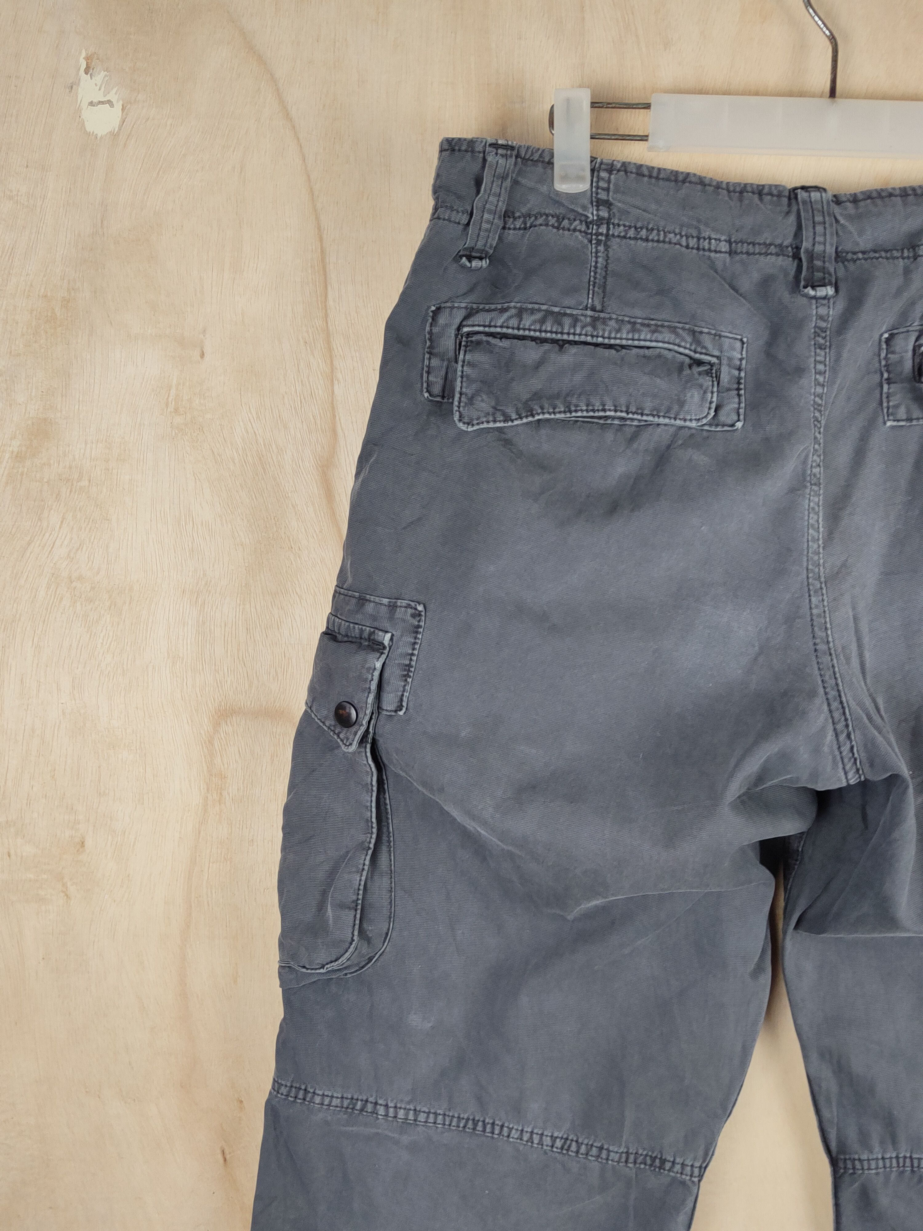 Japanese Brand Uniqlo Dark Gray Multipocket Tactical Cargo Pants #S2442 Size US 35 - 8 Thumbnail