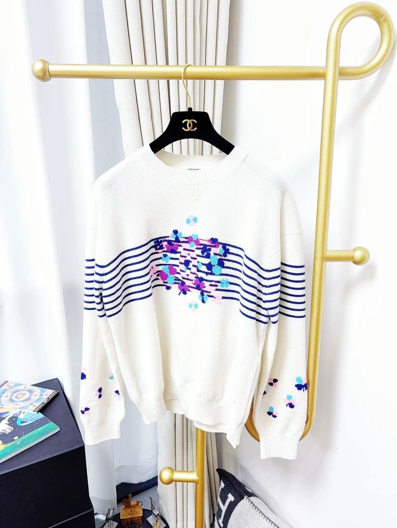 Chanel Chanel 24P Spring and Summer Preview White Floral Double C Size M / US 6-8 / IT 42-44 - 1 Thumbnail