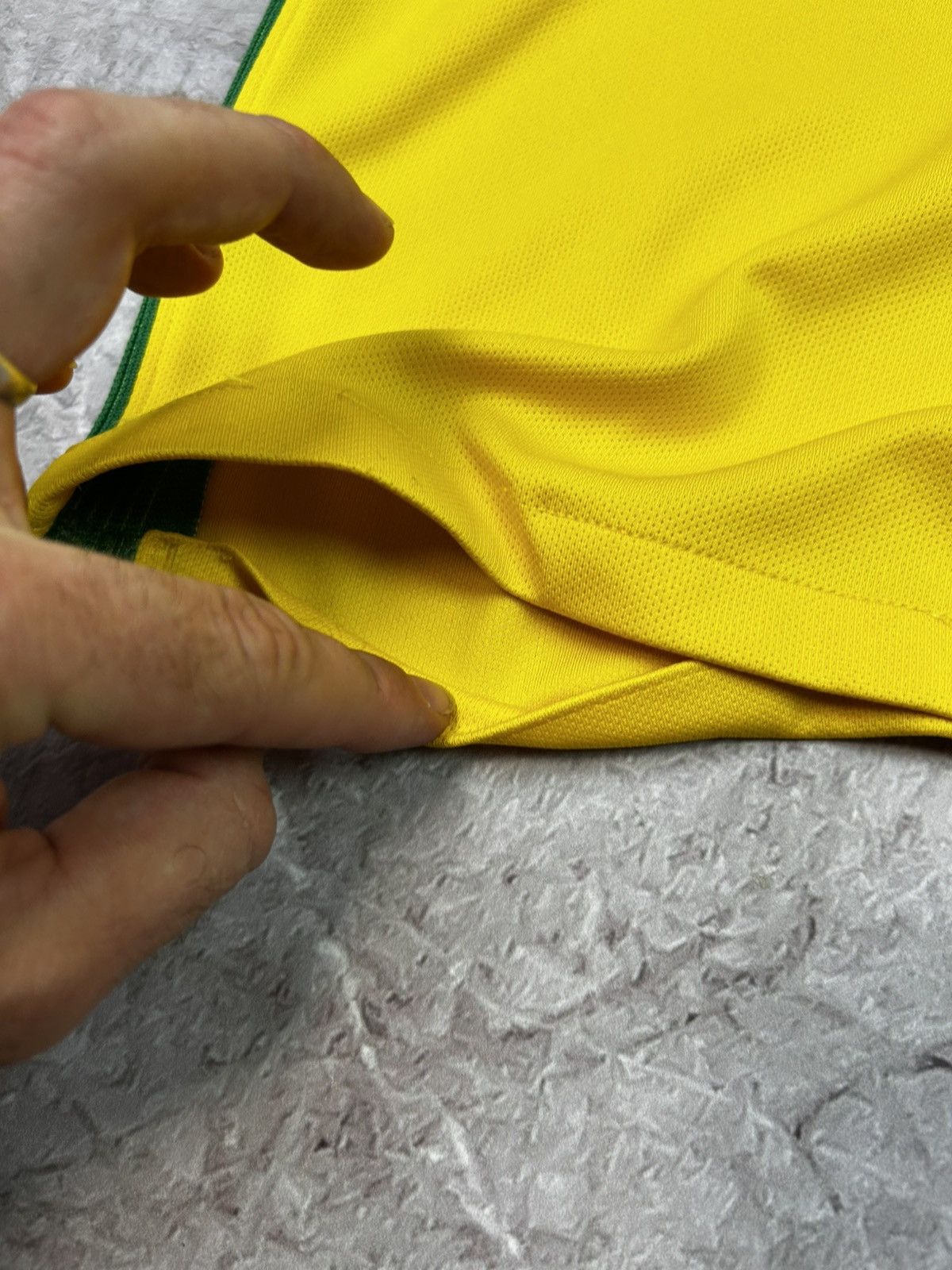 Nike Vintage Nike Brazil Jersey Football Soccer Y2k Blockcore S Size US S / EU 44-46 / 1 - 7 Thumbnail