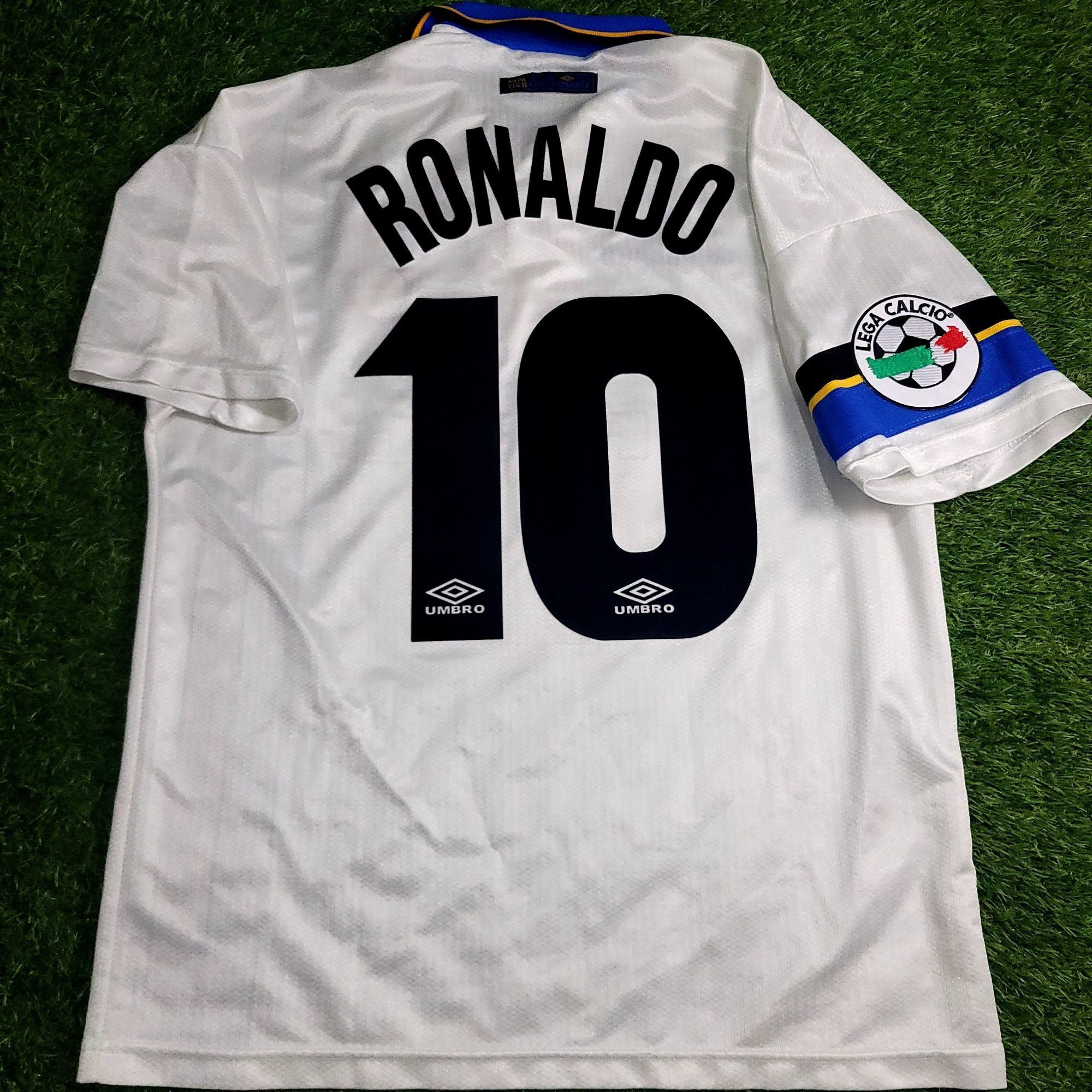 Umbro Ronaldo Inter Milan 1997 1998 DEBUT Away Umbro Soccer Jersey Size US M / EU 48-50 / 2 - 1 Thumbnail
