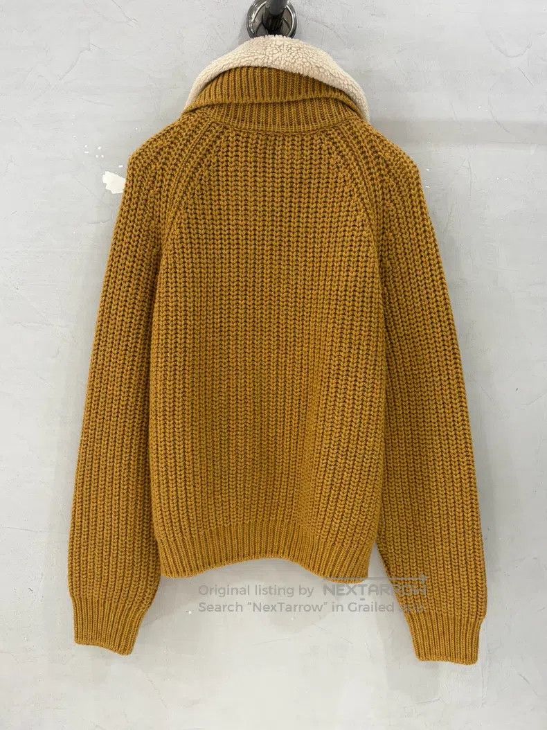 Loro Piana Loro Piana Cashmere and Lamb Fur Collar Cardigan Size S / US 4 / IT 40 - 2 Thumbnail