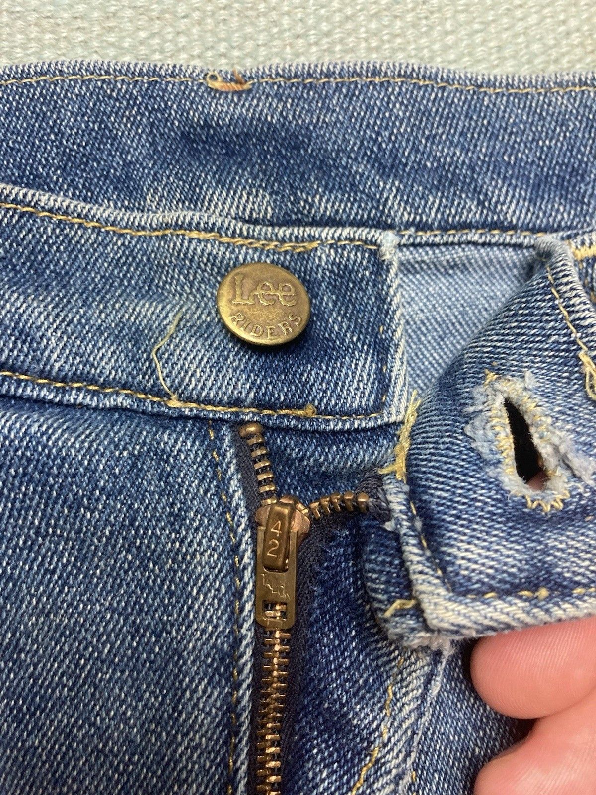 Vintage 70s lee riders jeans faded worn whiskers straight 14 28x32 Size 28" / US 6 / IT 42 - 6 Thumbnail
