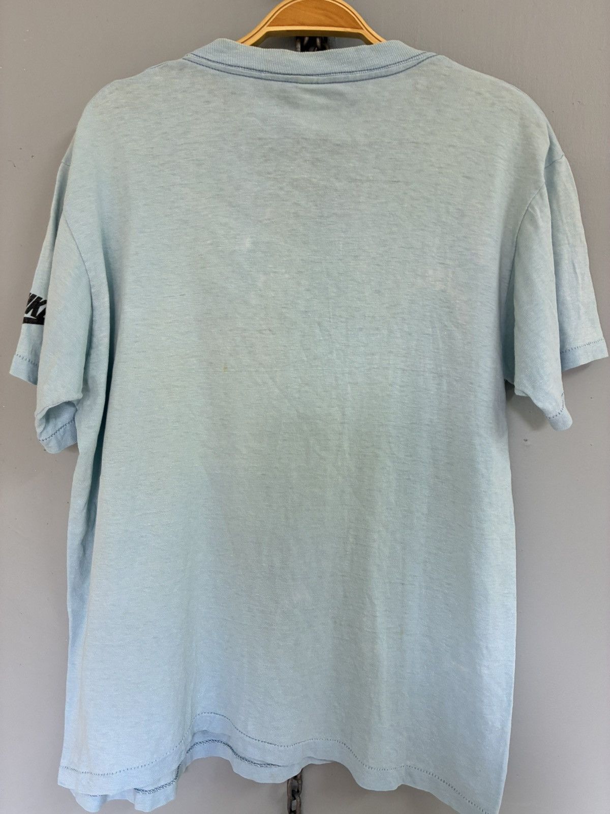 Nike Vintage Nike Trinidad-Clam Beach 1980 pinwheel tag Tshirt Size US L / EU 52-54 / 3 - 4 Thumbnail