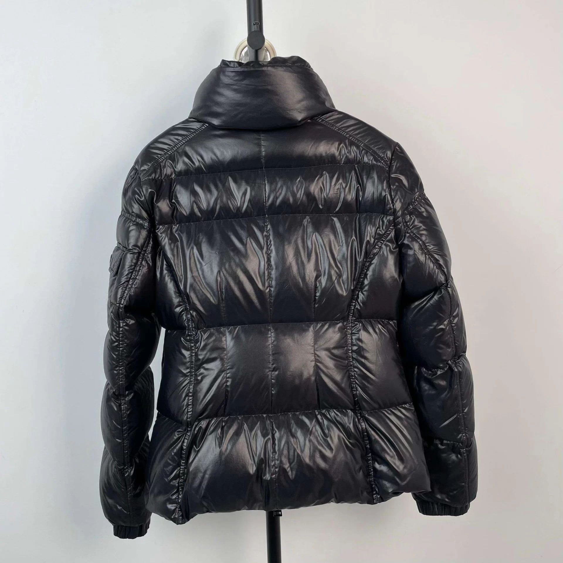 Moncler Moncler Women's Short Puffer Jacket Size 2 Black 2020 Size XS / US 0-2 / IT 36-38 - 2 Thumbnail
