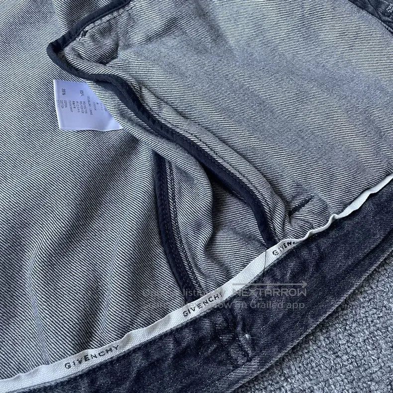 Givenchy Givenchy White Letter Logo Denim Water Washed Reversible J Size US XL / EU 56 / 4 - 8 Thumbnail