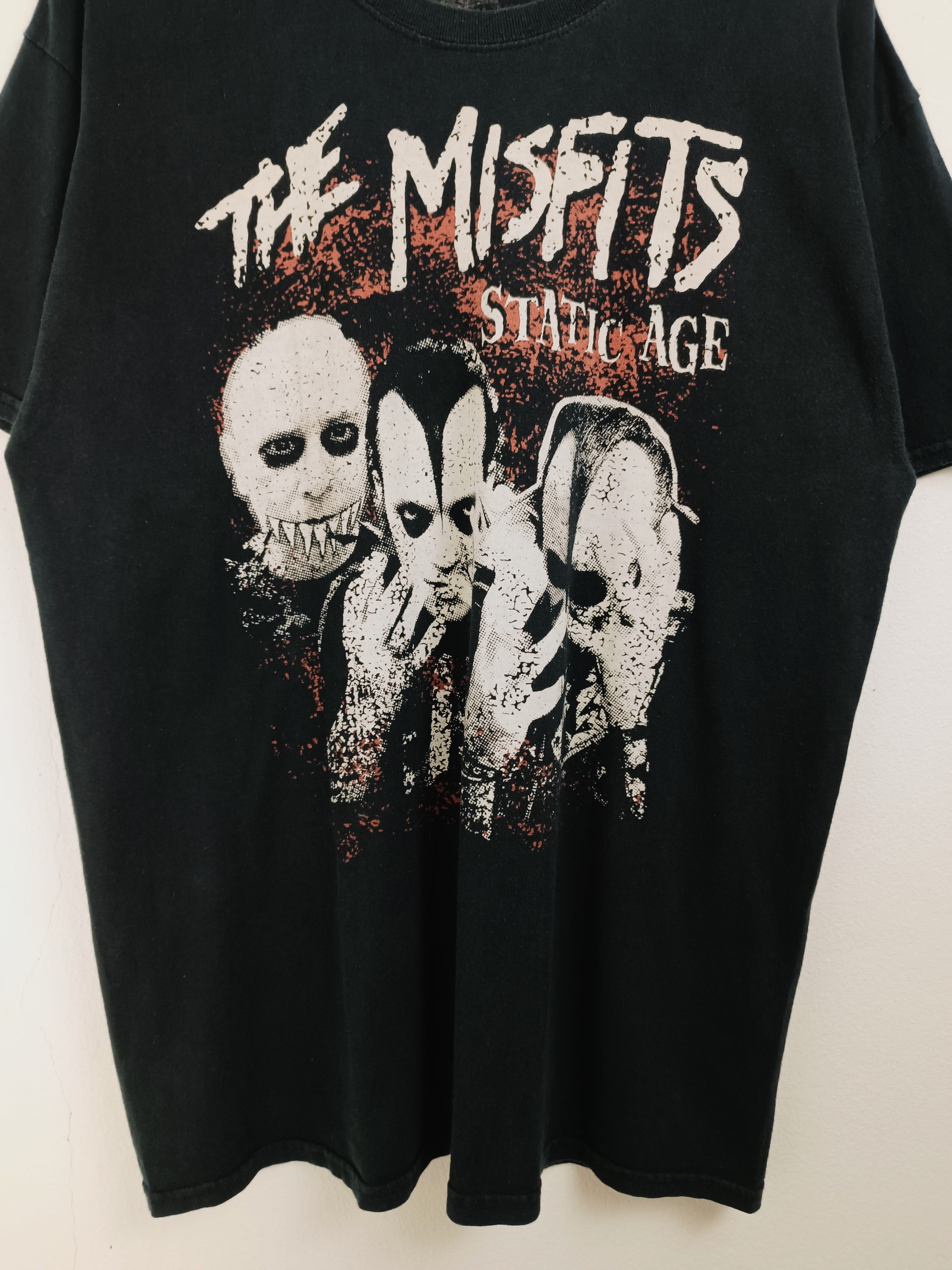 Band Tees VINTAGE THE MISFITS STATIC AGE FADED PUNK HORROR DANZIG TEE Size US L / EU 52-54 / 3 - 7 Thumbnail