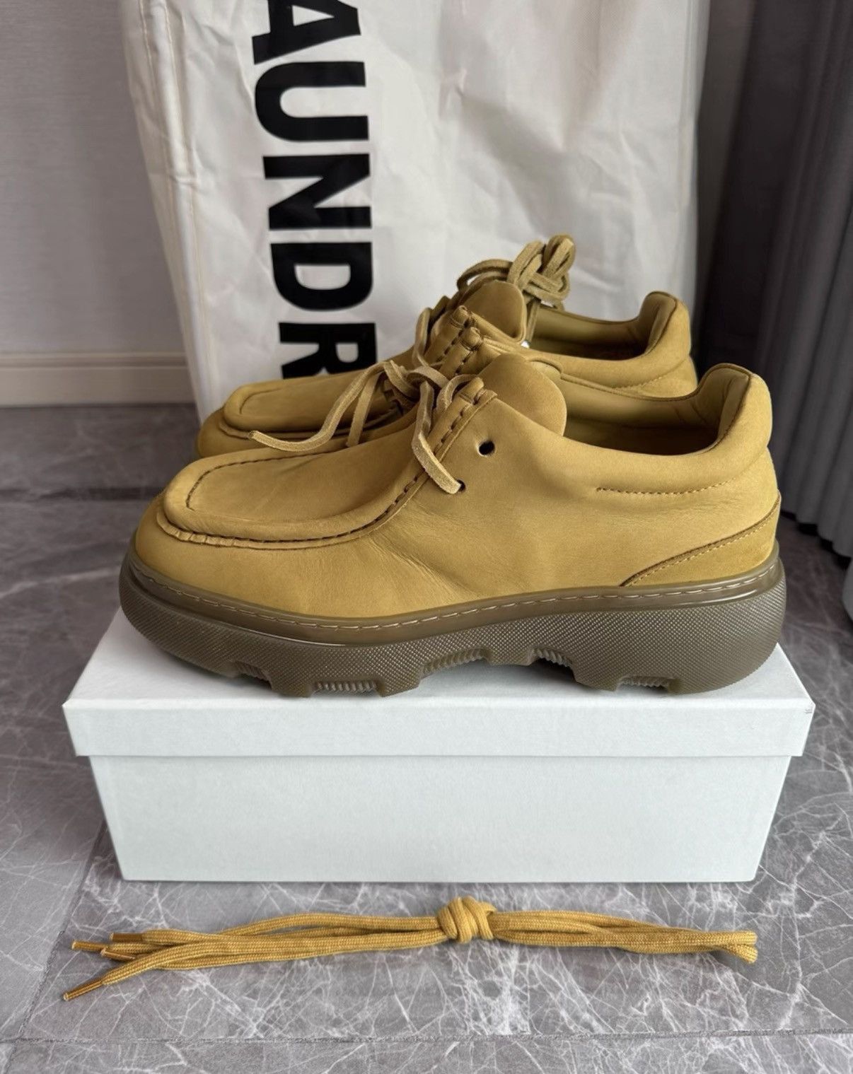Burberry Yellow Low-Top Sneakers Size 8 Size US 8 / EU 41 - 1 Thumbnail
