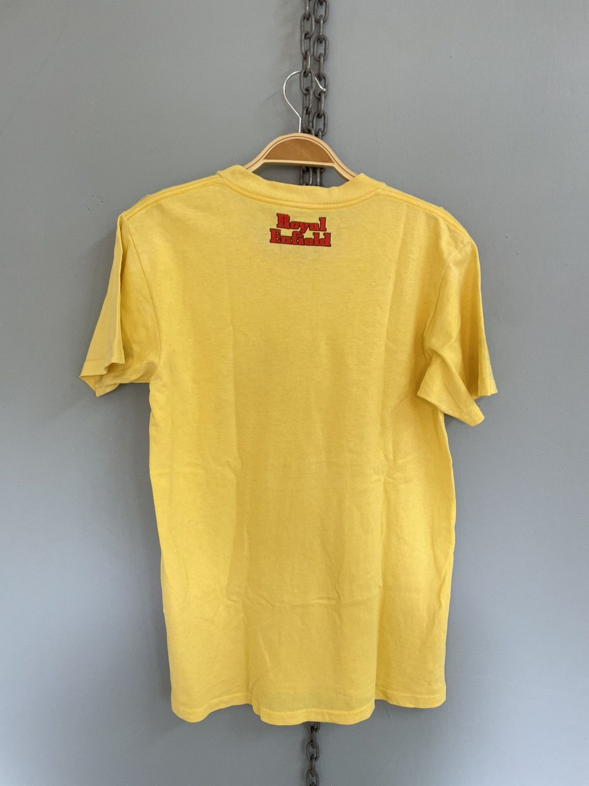 Indian Motorcycle Vintage 90s Royal Enfield Motorcycle t shirt Size US S / EU 44-46 / 1 - 2 Thumbnail