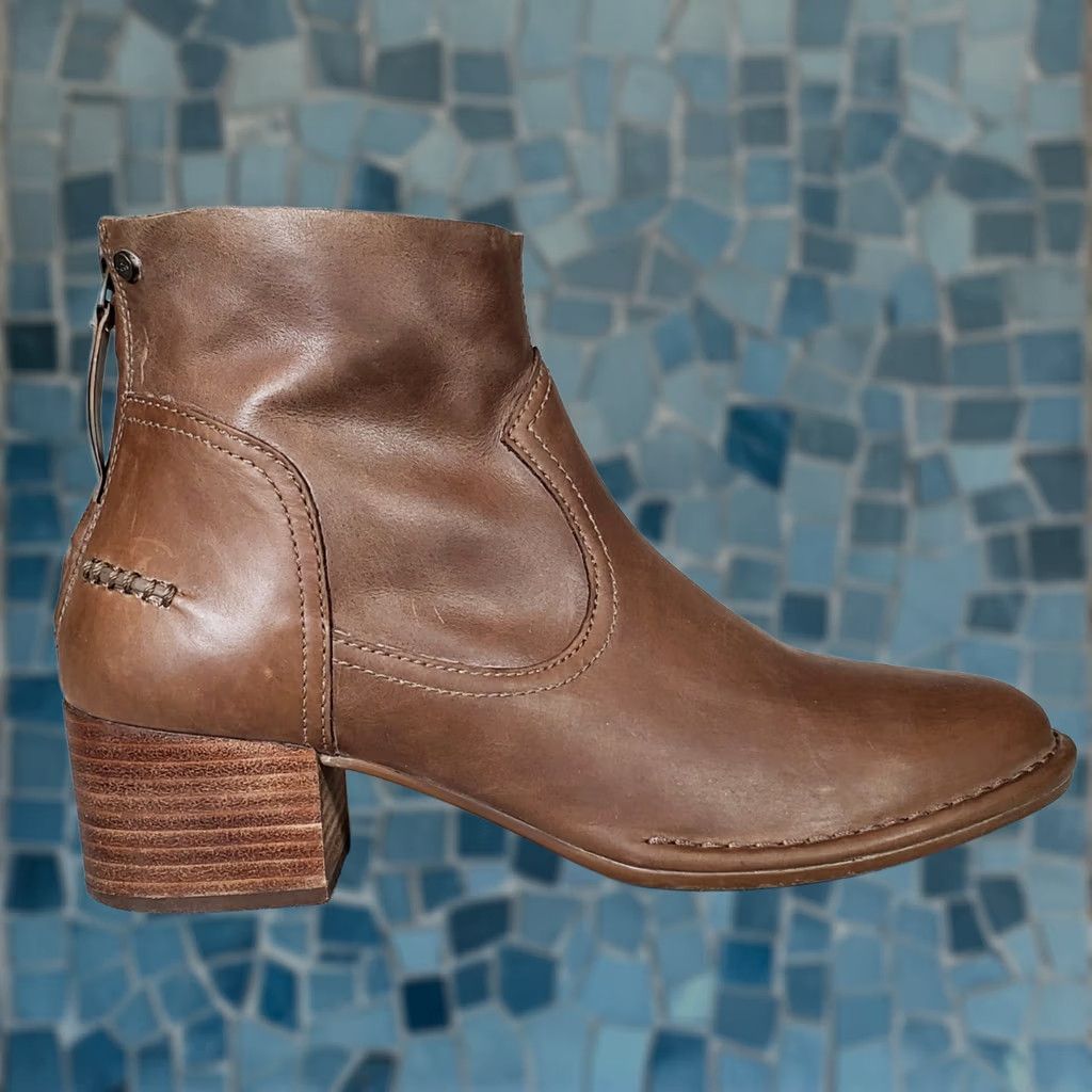 Ugg UGG Bandara Brown Leather Back Zip Ankle Boots Womens Size 9 EU Size US 9 / IT 39 - 1 Thumbnail