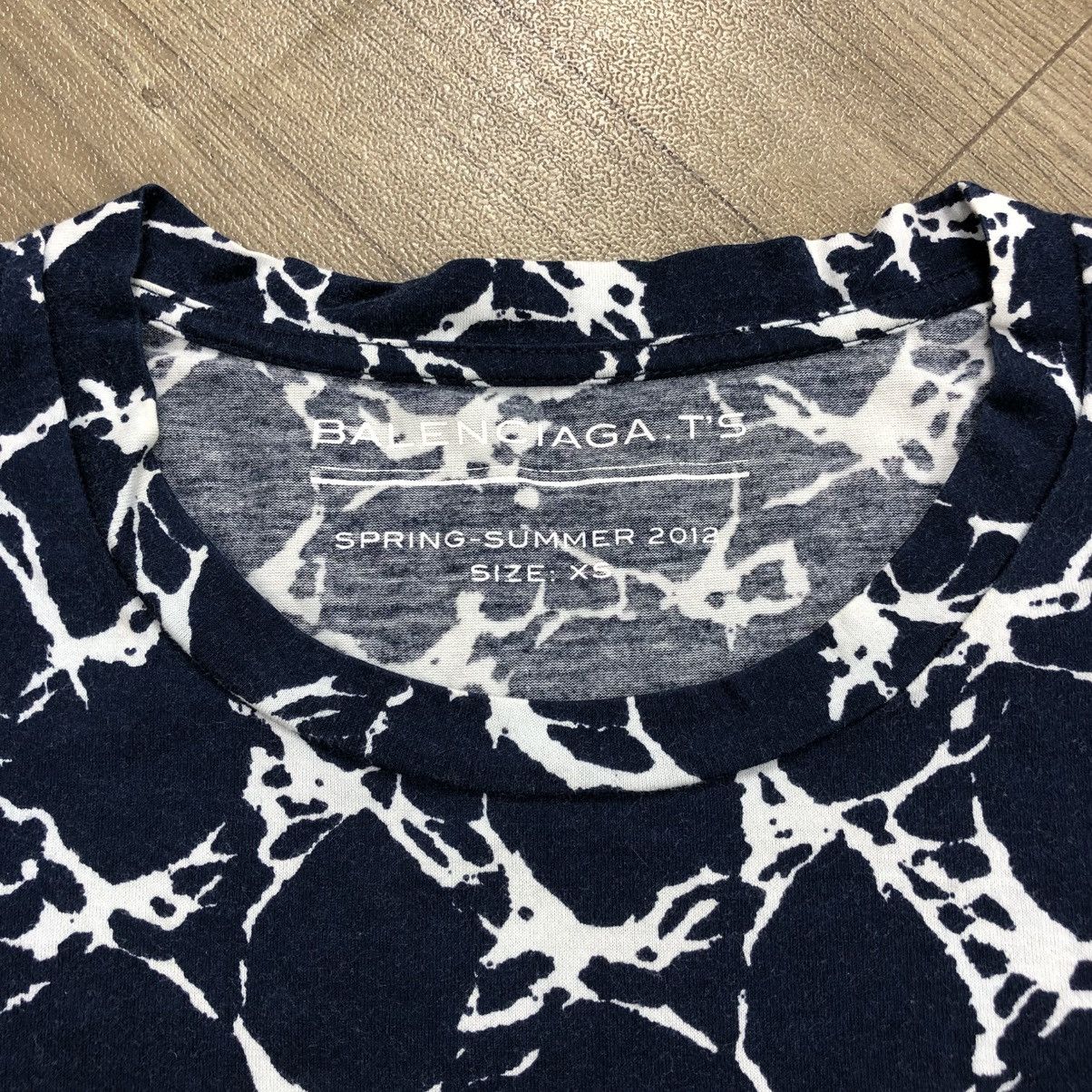 Balenciaga 🇵🇹 SS12 Balenciaga Paris Cracked Cotton Tshirt Size US XS / EU 42 / 0 - 6 Thumbnail