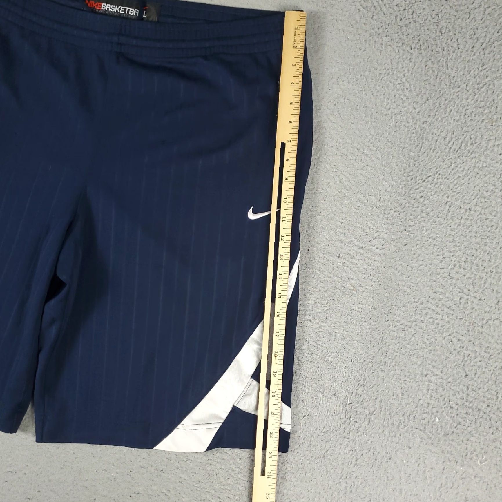 Nike Nike Shorts Mens Large Blue Vintage Y2K Swoosh Basketball Athletic Training * Size US 33 - 6 Thumbnail