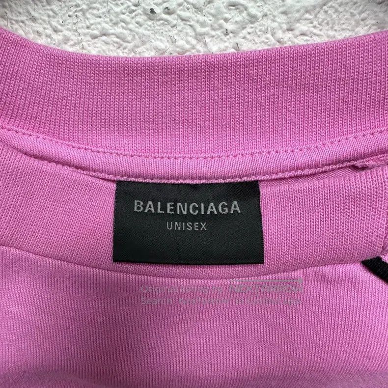 Balenciaga Balenciaga Pink Manchester United Embroidered Soccer T-Shi Size US L / EU 52-54 / 3 - 3 Thumbnail