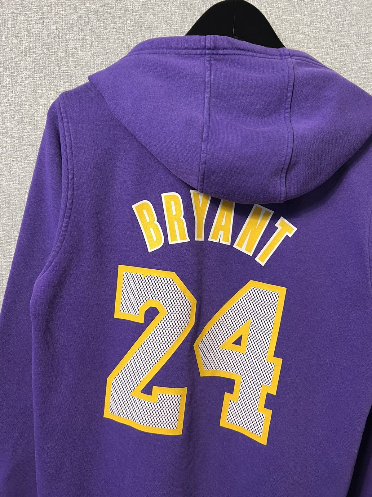 Adidas Adidas x NBA x Kobe Bryant #24 Big Logo Hoodie Lakers Size M Size US M / EU 48-50 / 2 - 2 Thumbnail