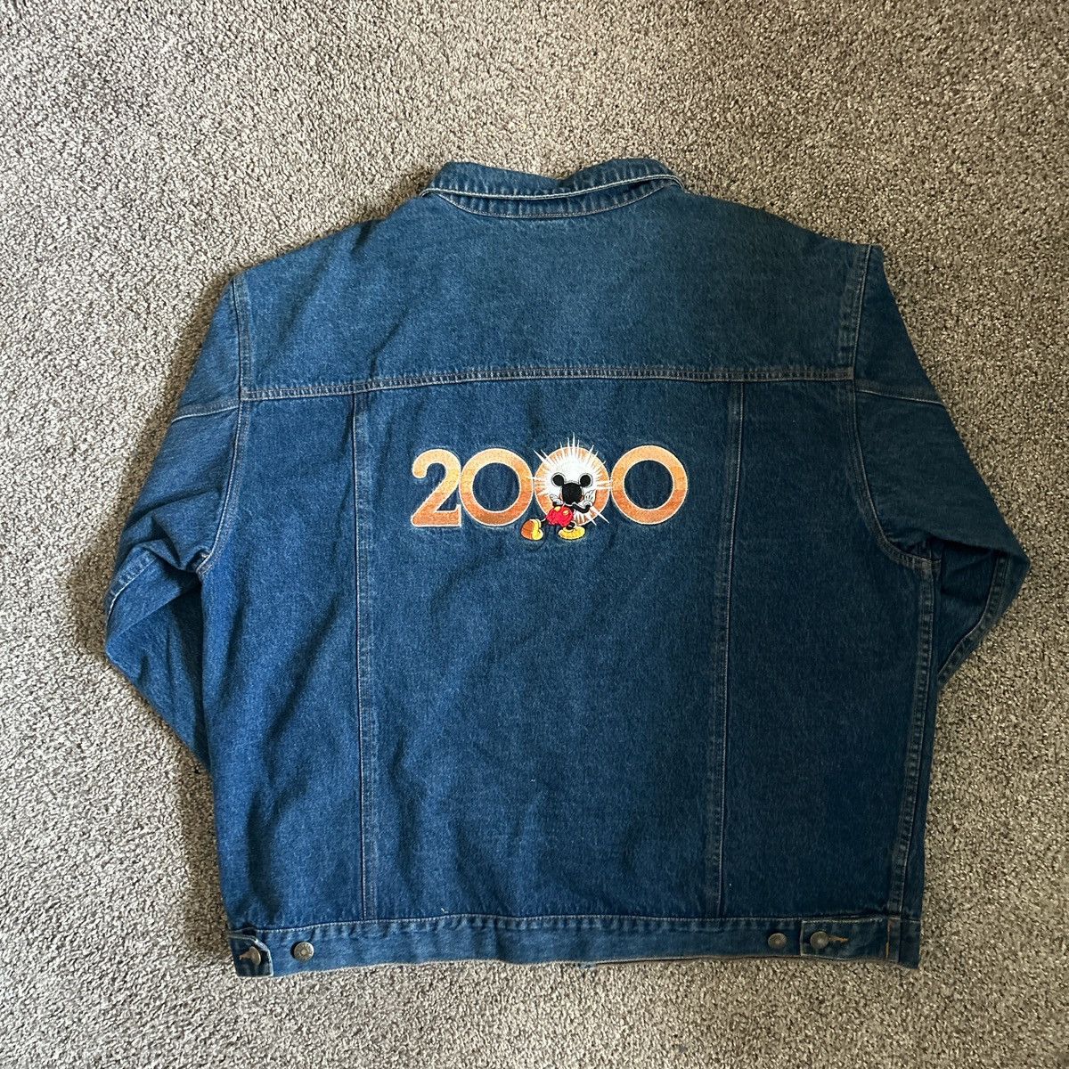 Disney 2000 vintage disney jean jacket Size US XL / EU 56 / 4 - 2 Thumbnail