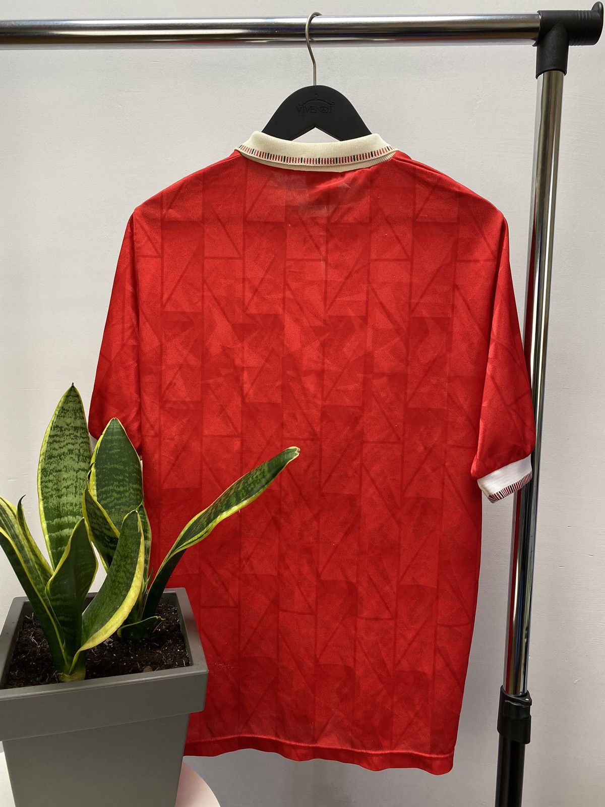 Umbro × Vintage Vintage 90s Notthingham Forest 1990-1992 Home Jersey Size US M / EU 48-50 / 2 - 19 Thumbnail