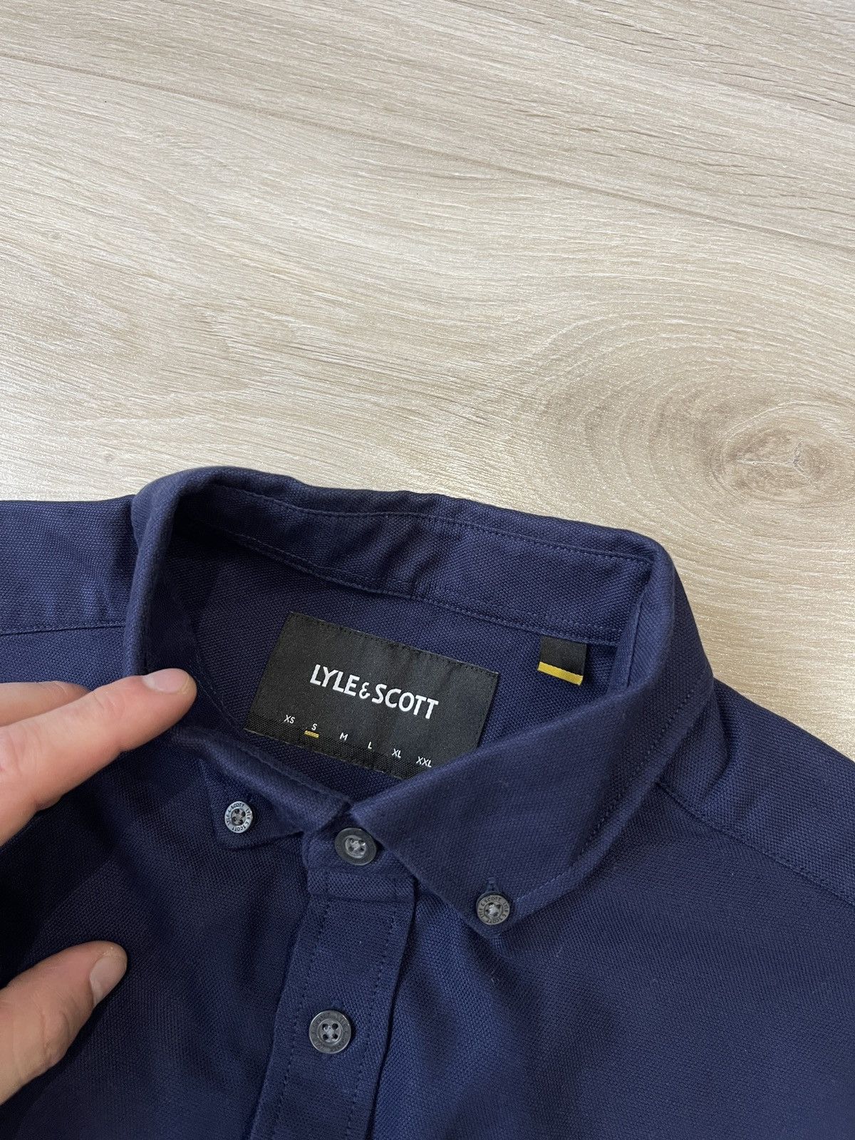 Lyle & Scott Lyle & Scott Navy Cotton Pique Button-Down Shirt – Size S Size US S / EU 44-46 / 1 - 7 Thumbnail