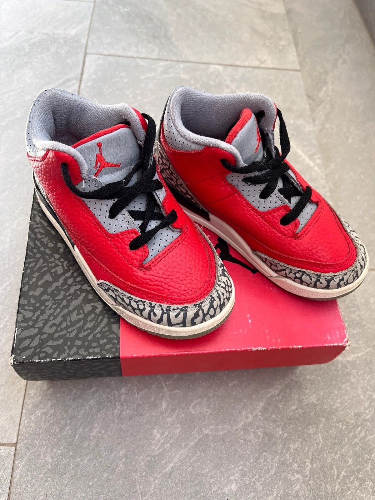 Jordan Brand Air Jordan Retro 3 Size 9C EUR 26 15cm Sneakers Size US 5 / EU 37 - 1 Thumbnail