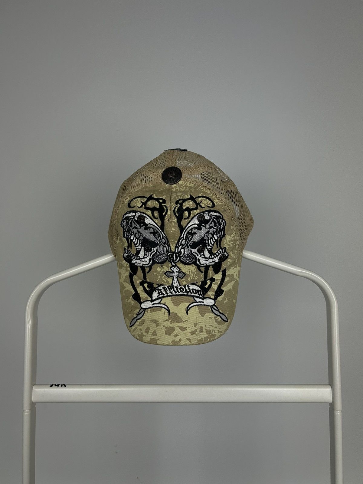 Affliction × Japanese Brand Affliction Skull Trucker Cap Y2K Avant-Garde Vintage Size ONE SIZE - 2 Thumbnail