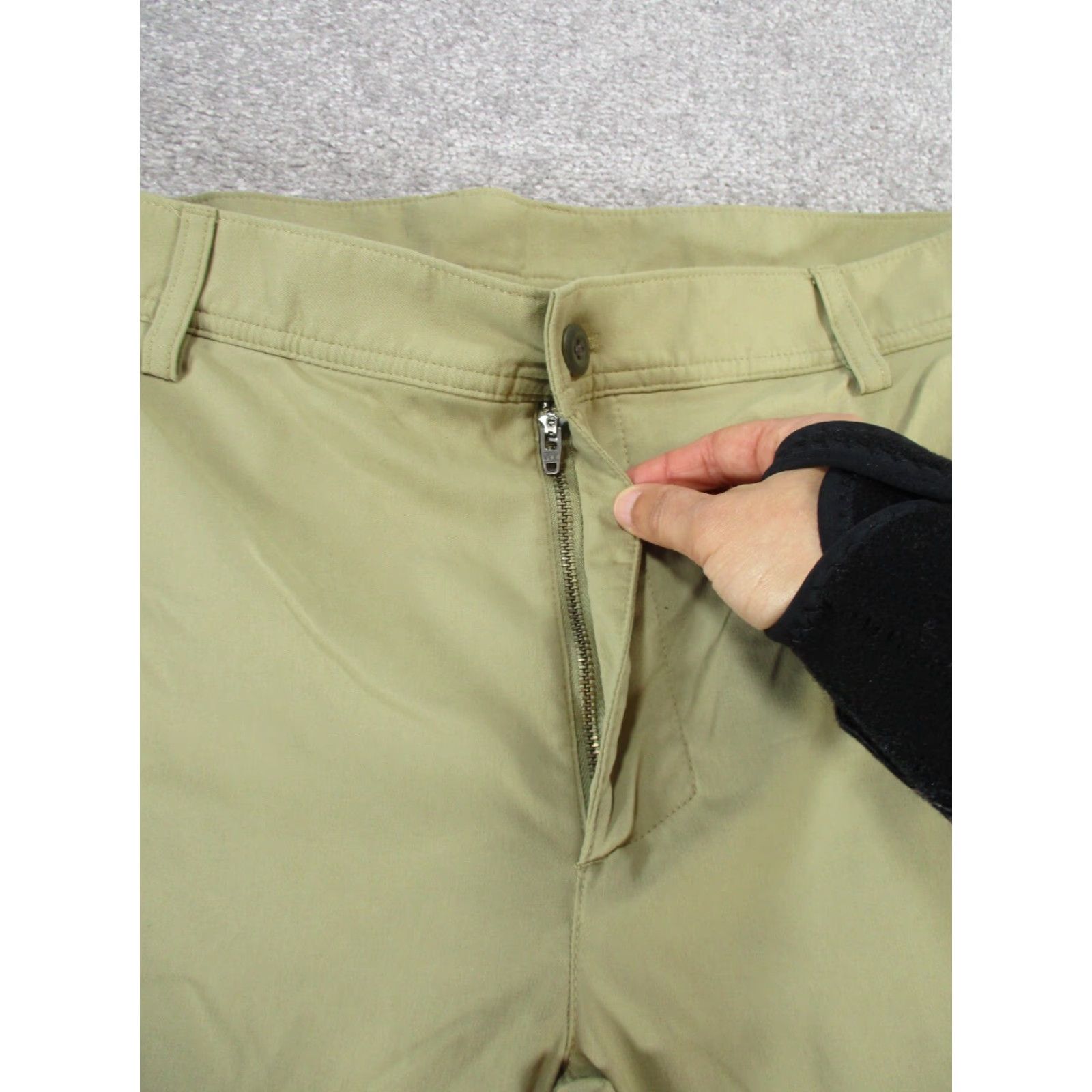 Vintage L.L.Bean Pants Mens 38 Khaki Beige Lightweight Nylon Slim Fit 38X30 Inseam 30 Size US 38 / EU 54 - 4 Thumbnail