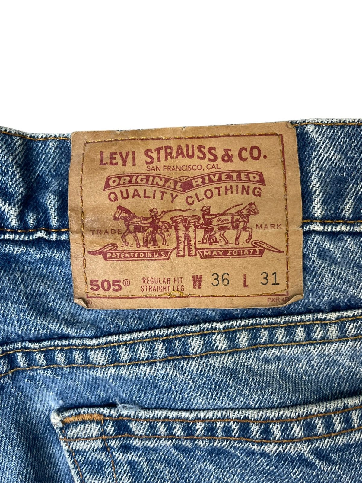 Levi's Vintage Levi’s 505 Jeans Straight Leg Regular Fit Size US 36 / EU 52 - 4 Thumbnail