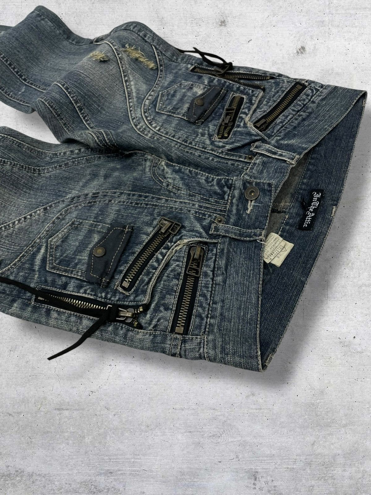 In The Attic IN THE ATTIC DISTRESSED DENIM WITH MULTIZIP POCKET DETAILING Size US 30 / EU 46 - 7 Thumbnail