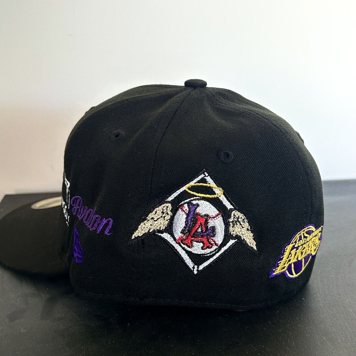 New Era *7 1/8* 1-of-1 NEW ERA LA Lakers Exclusive Custom Fitted Size ONE SIZE - 6 Thumbnail