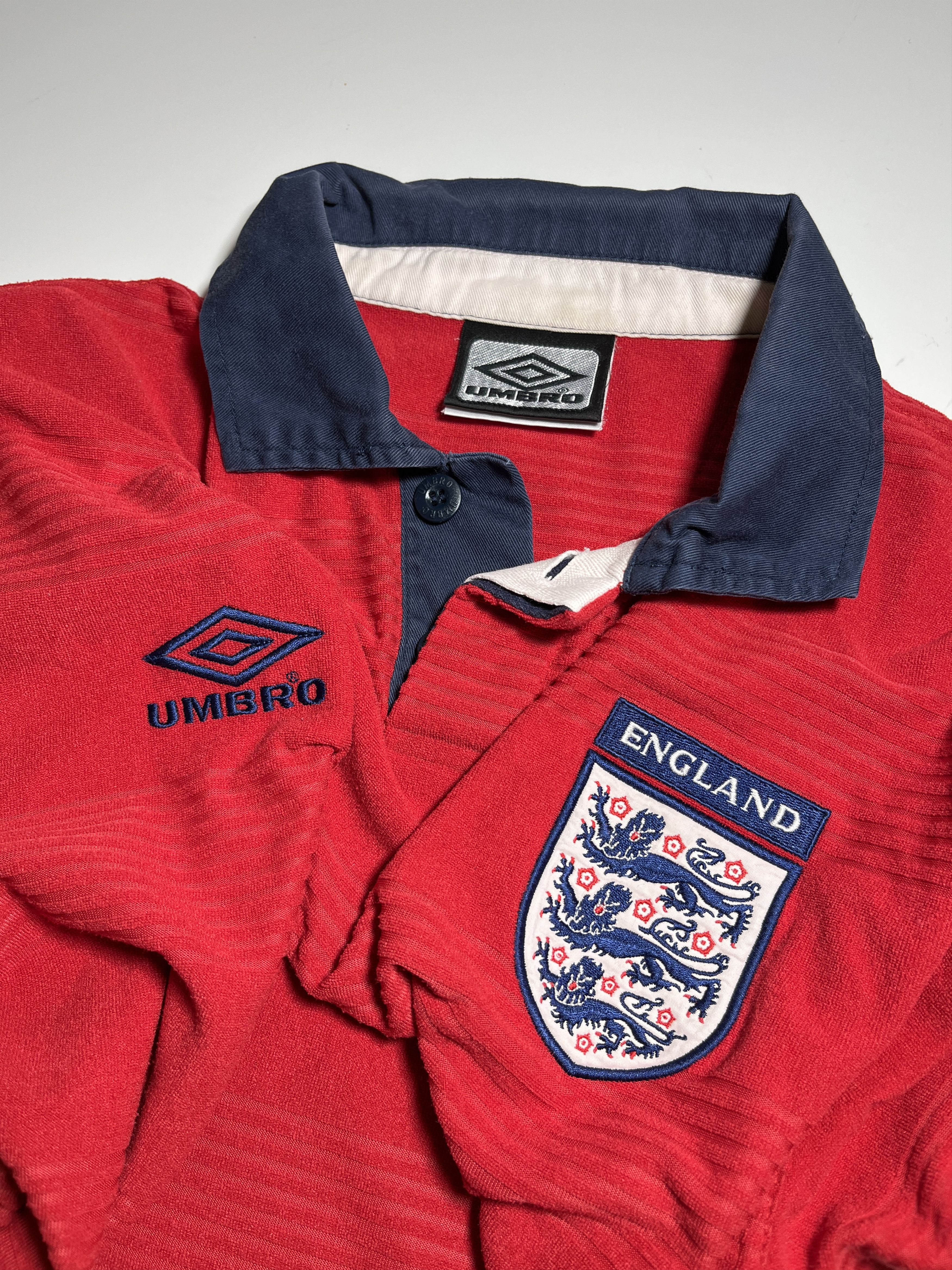 Umbro × Vintage Umbro England National Team 1999-2001 Away Football Jersey Size US L / EU 52-54 / 3 - 7 Thumbnail