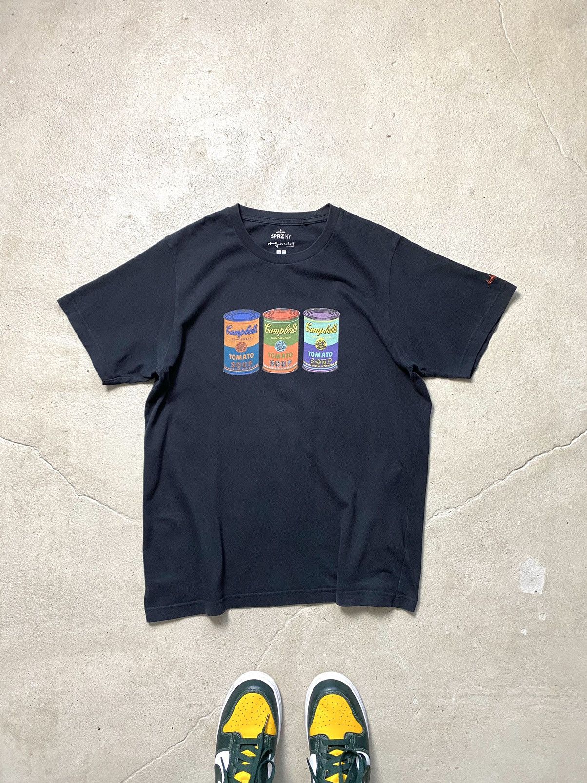 Japanese Brand Uniqlo x Andy Warhol Campbell’s Tomato Soup Art T Shirt Size US L / EU 52-54 / 3 - 1 Thumbnail